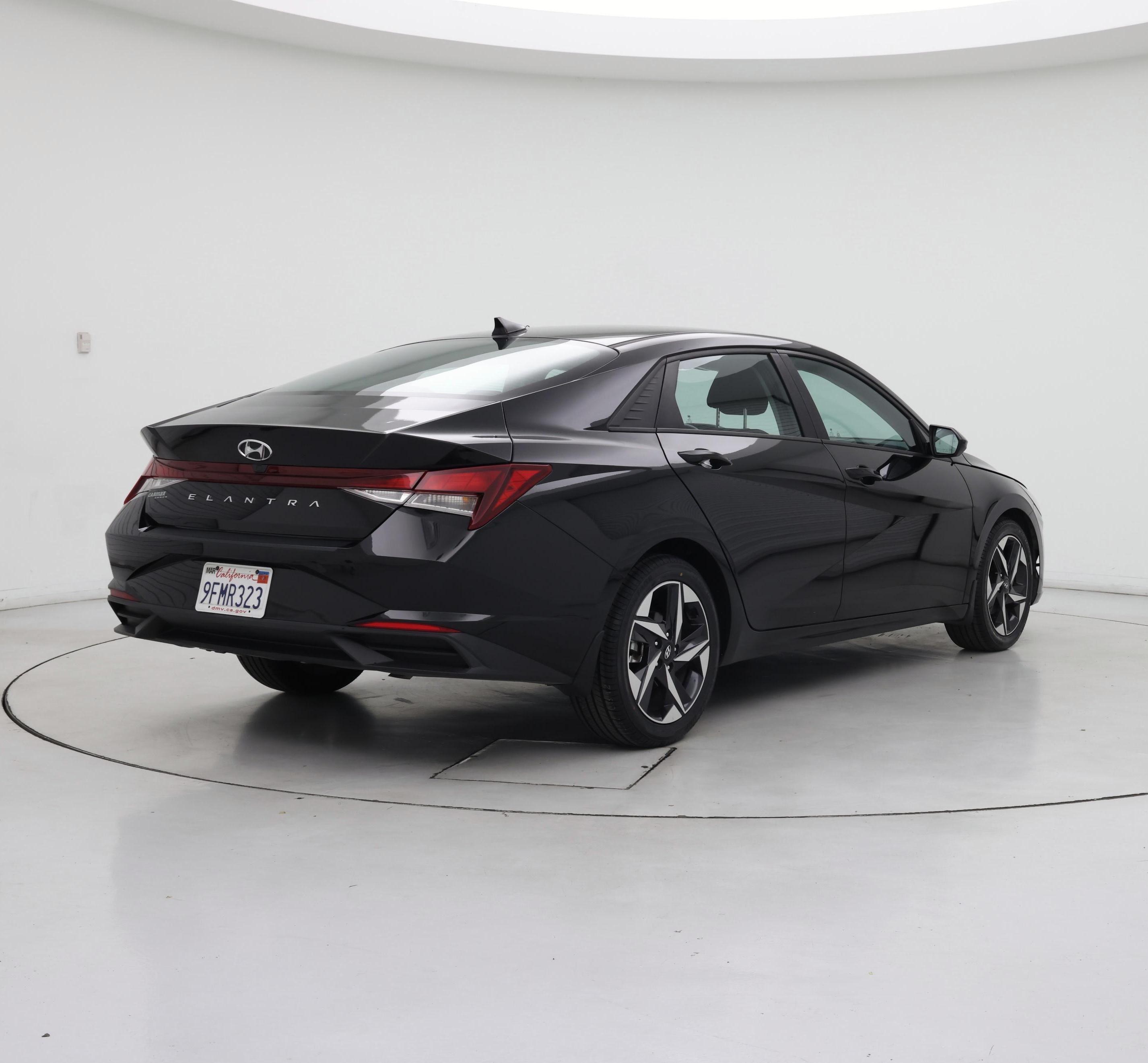 Thumbnail: 2023 Hyundai Elantra - 8