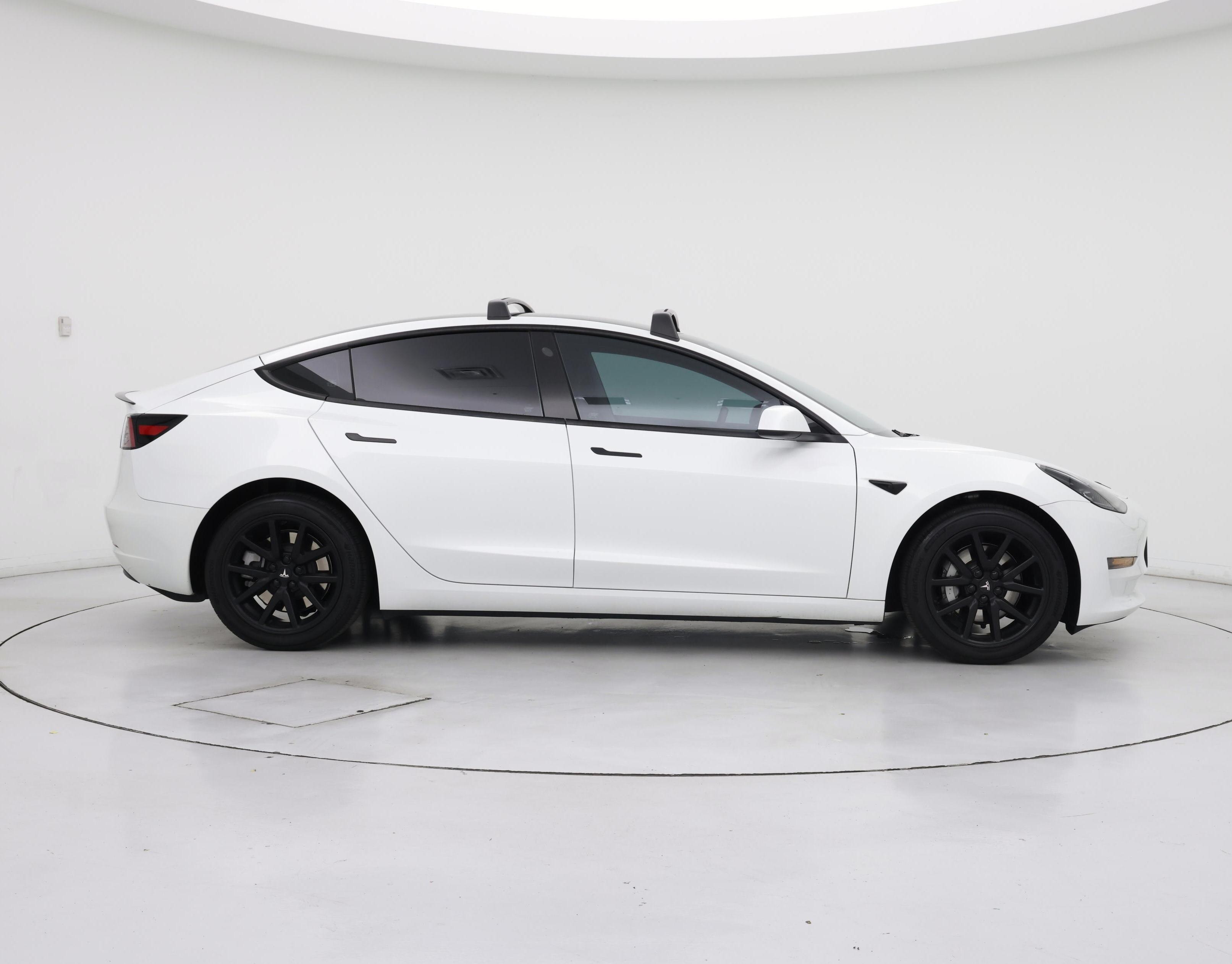 Thumbnail: 2023 Tesla Model 3 - 7