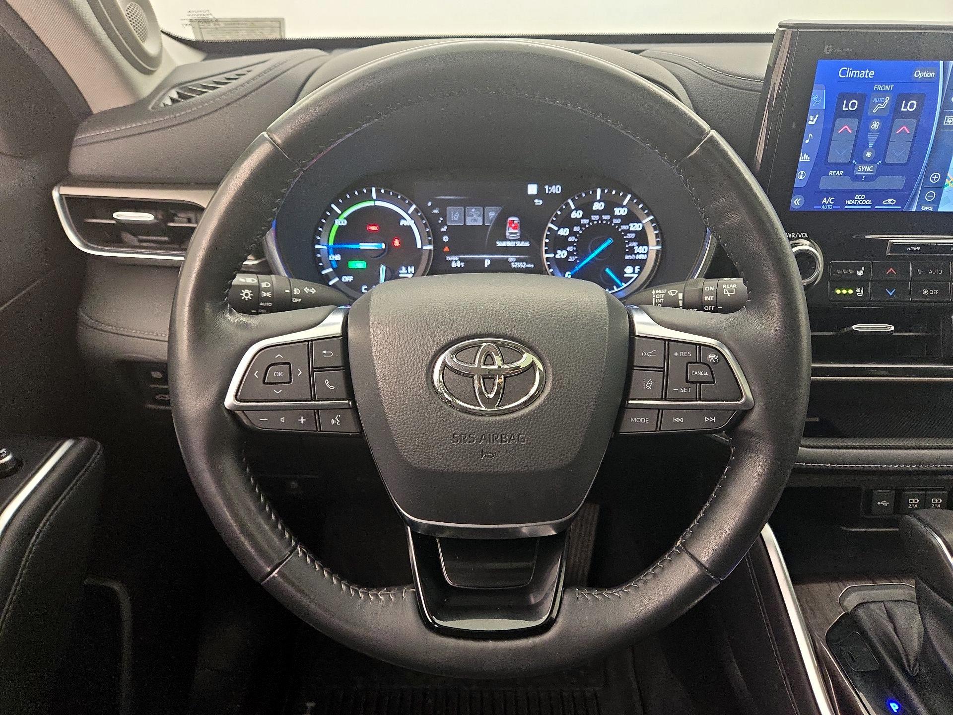 Thumbnail: 2021 Toyota Highlander - 10