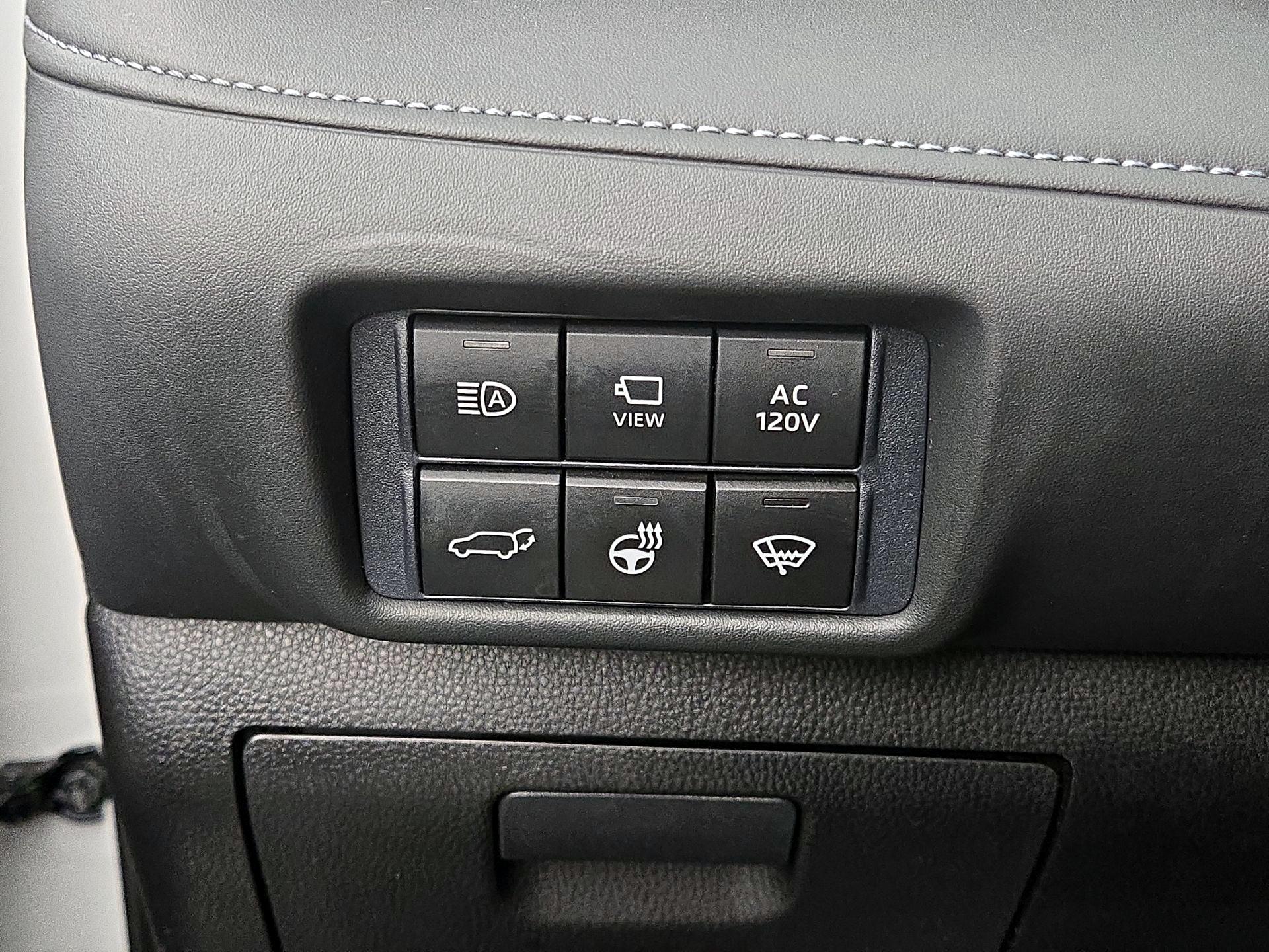 Thumbnail: 2021 Toyota Highlander - 13