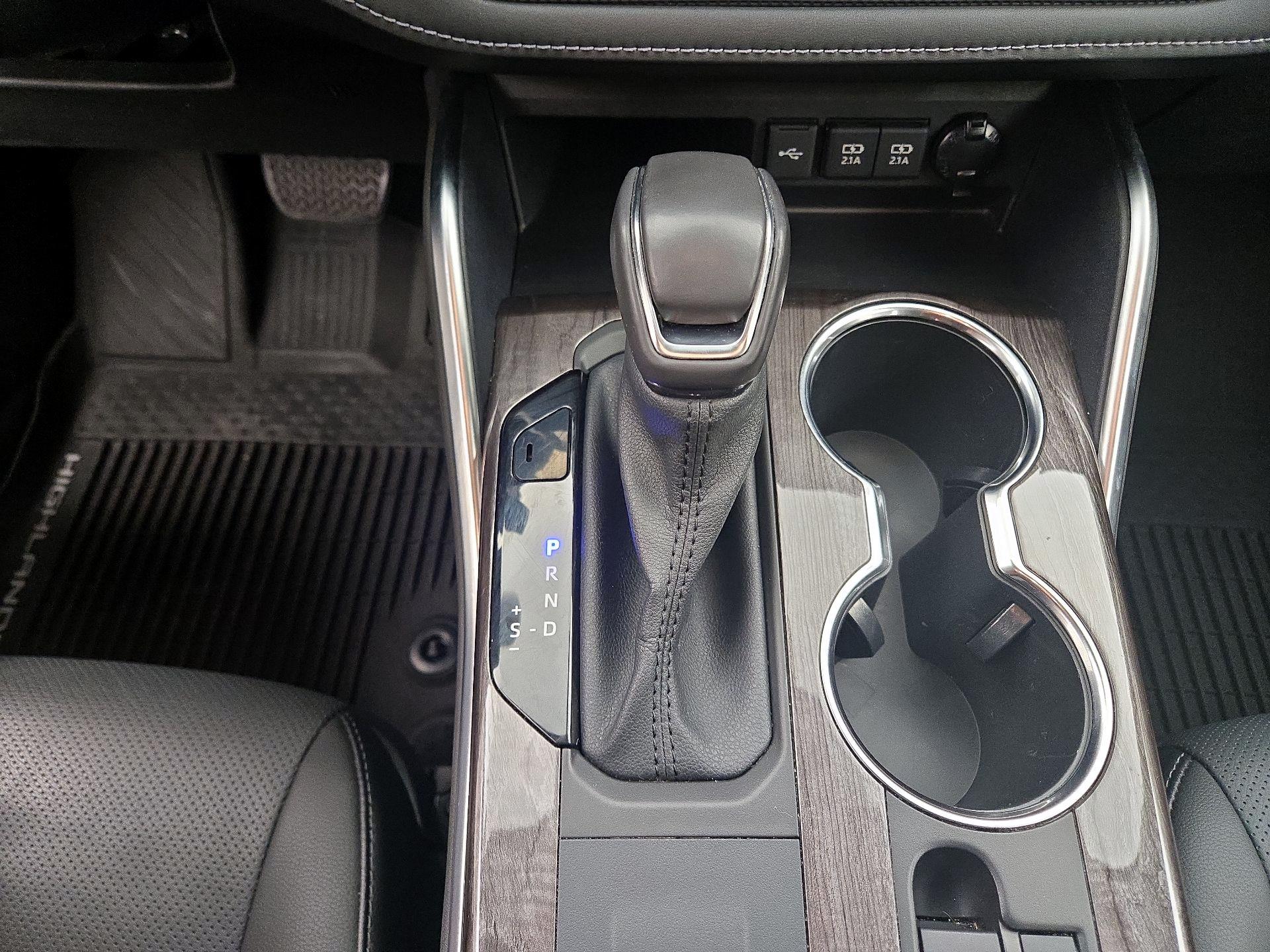 Thumbnail: 2021 Toyota Highlander - 18