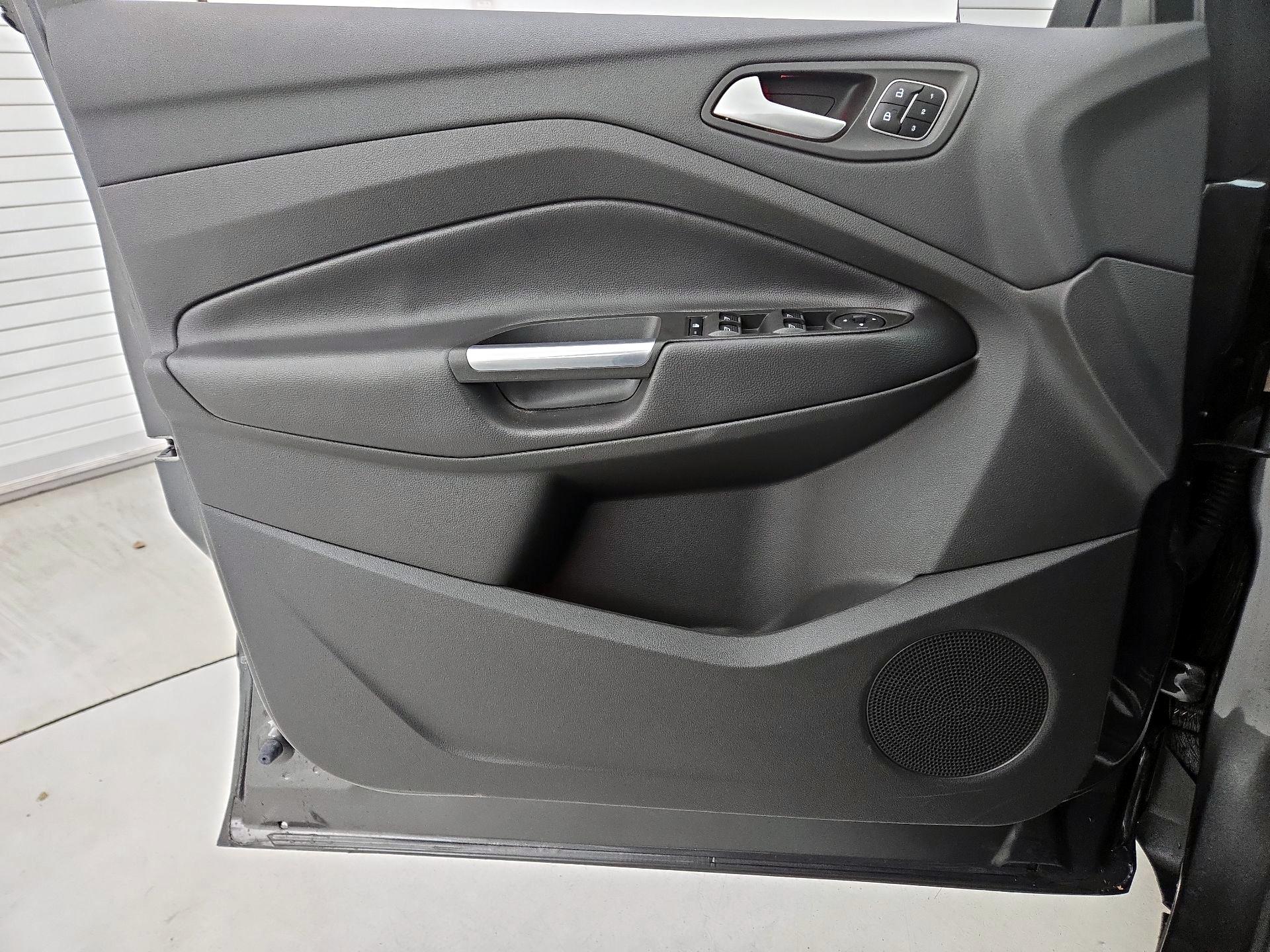 Thumbnail: 2017 Ford Escape - 12