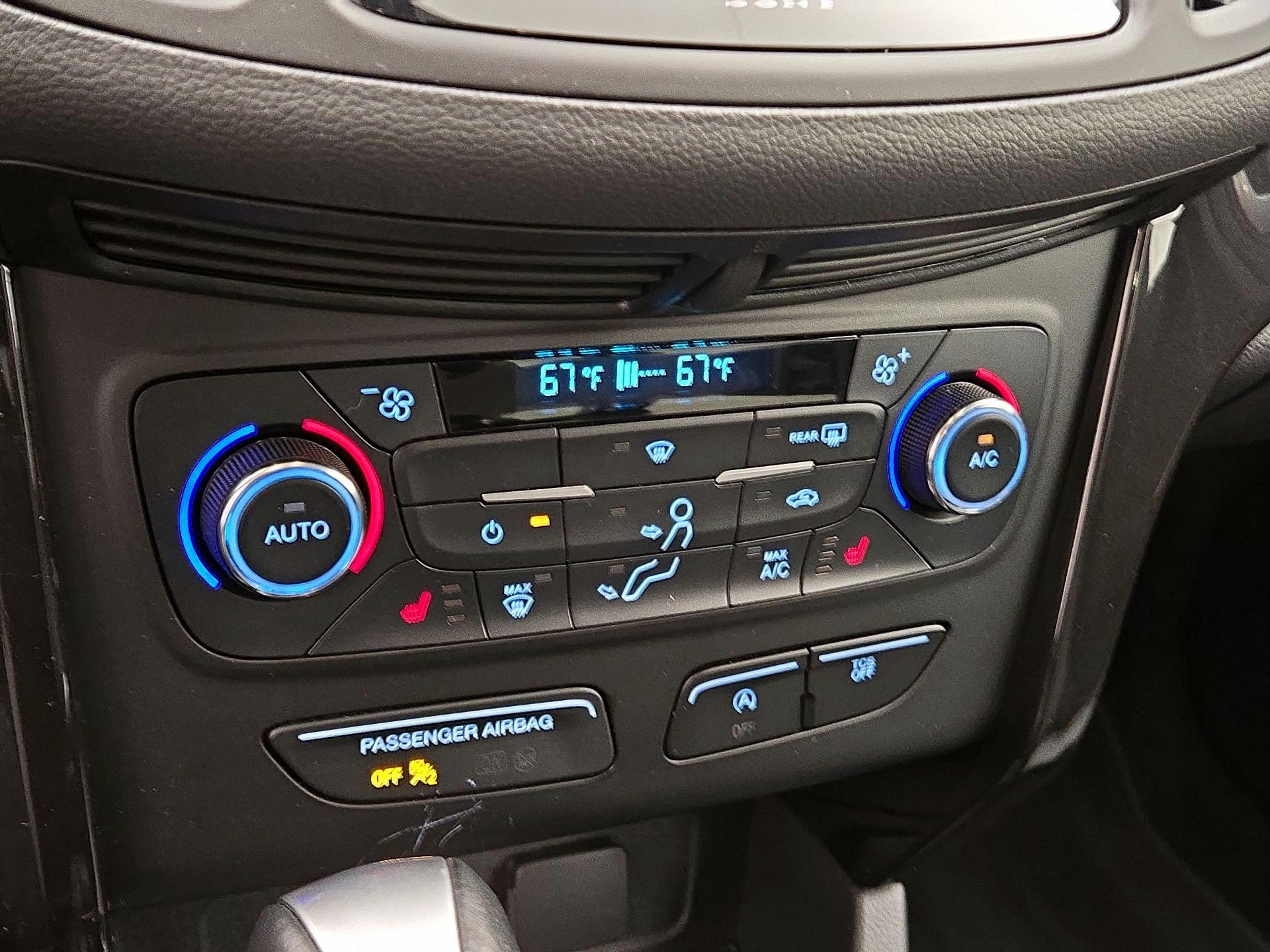 Thumbnail: 2017 Ford Escape - 17