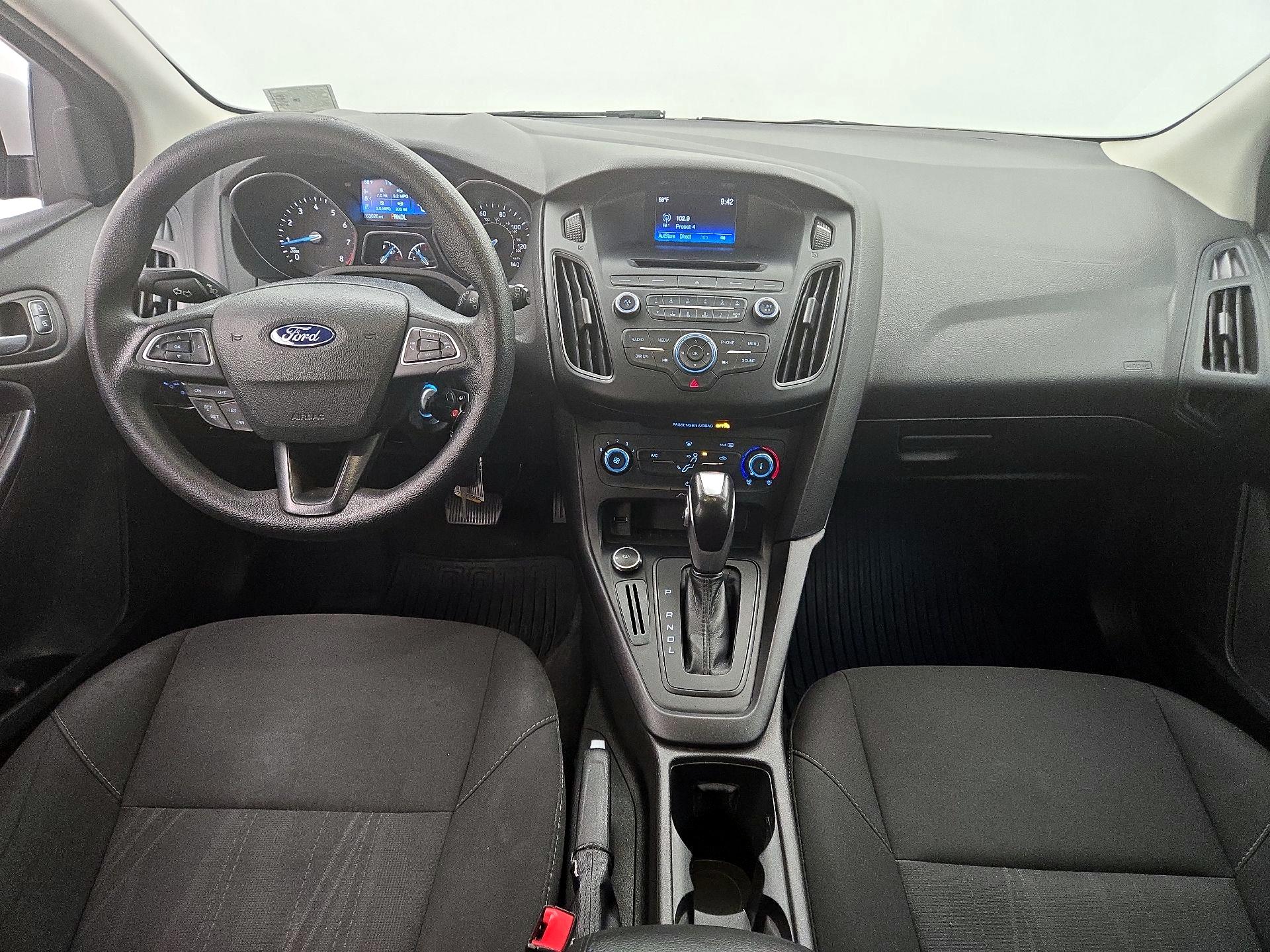 Thumbnail: 2016 Ford Focus - 9