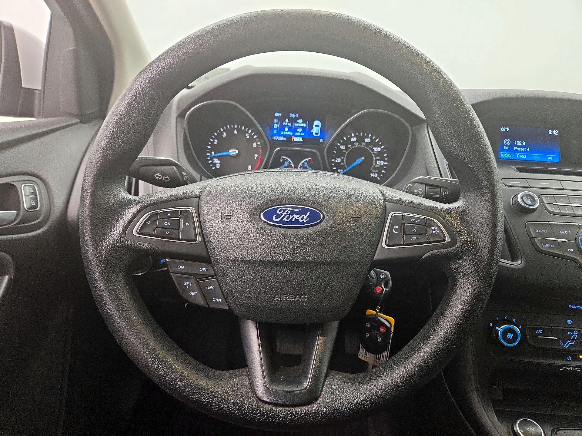 Thumbnail: 2016 Ford Focus - 10