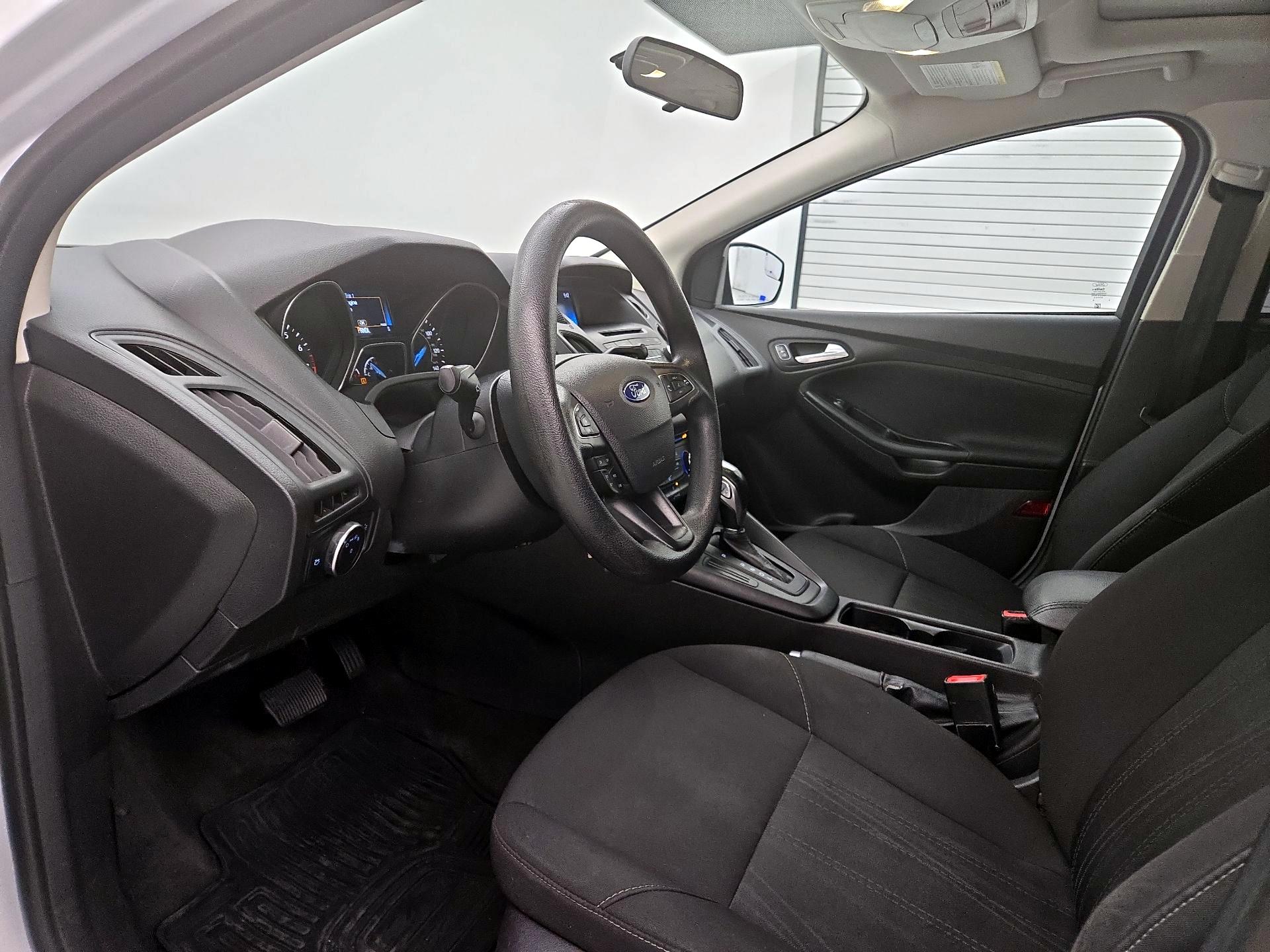 Thumbnail: 2016 Ford Focus - 11