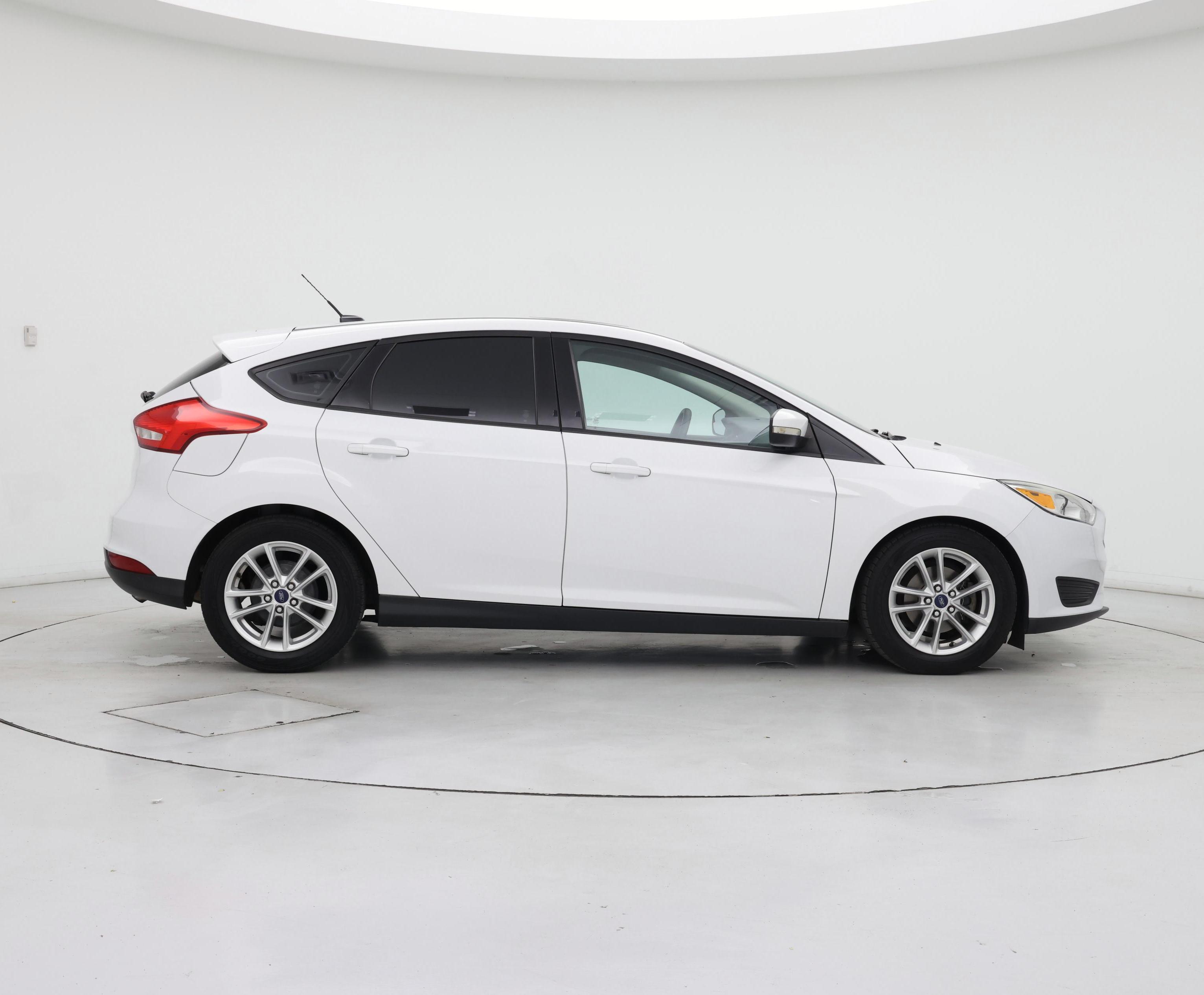Thumbnail: 2016 Ford Focus - 7
