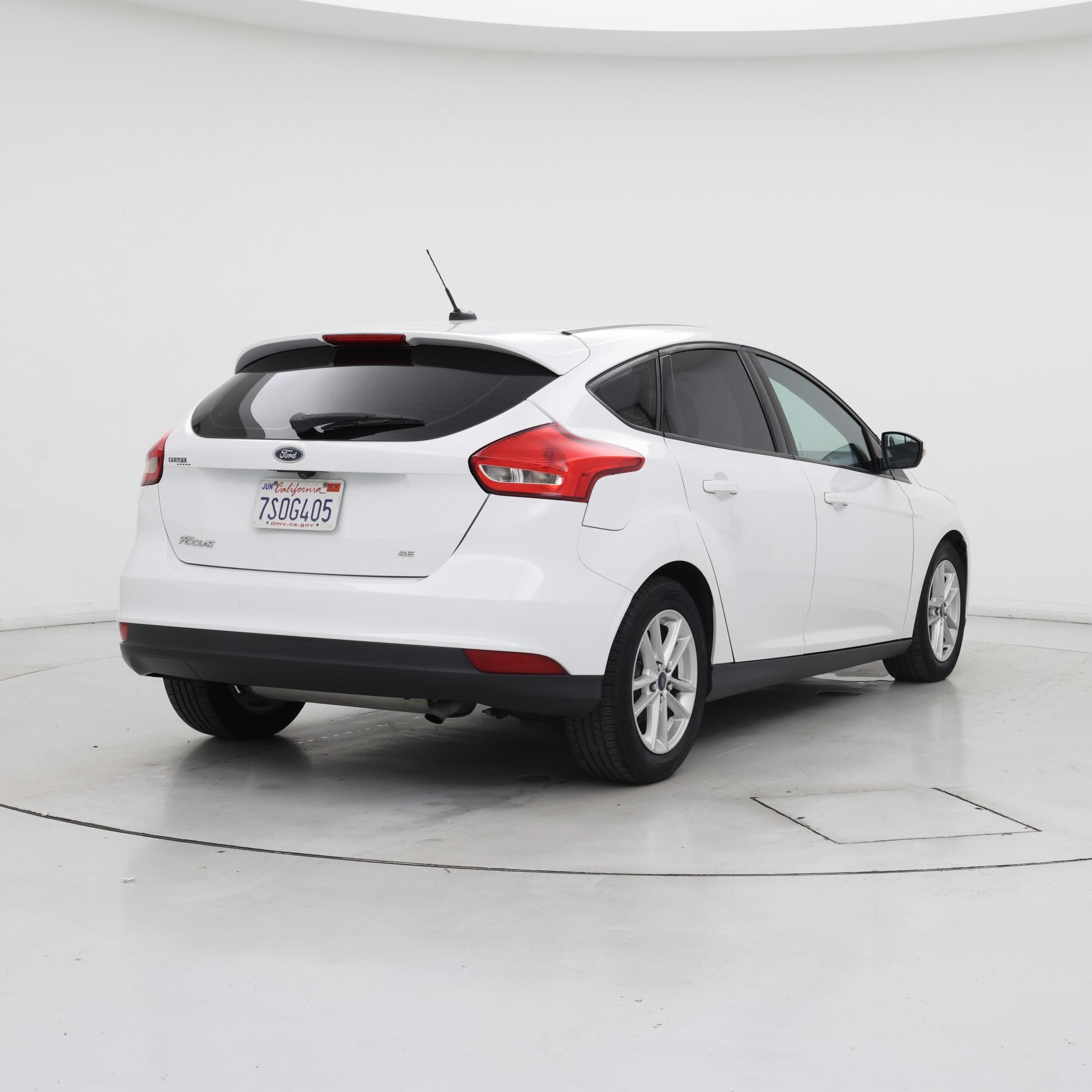 Thumbnail: 2016 Ford Focus - 8