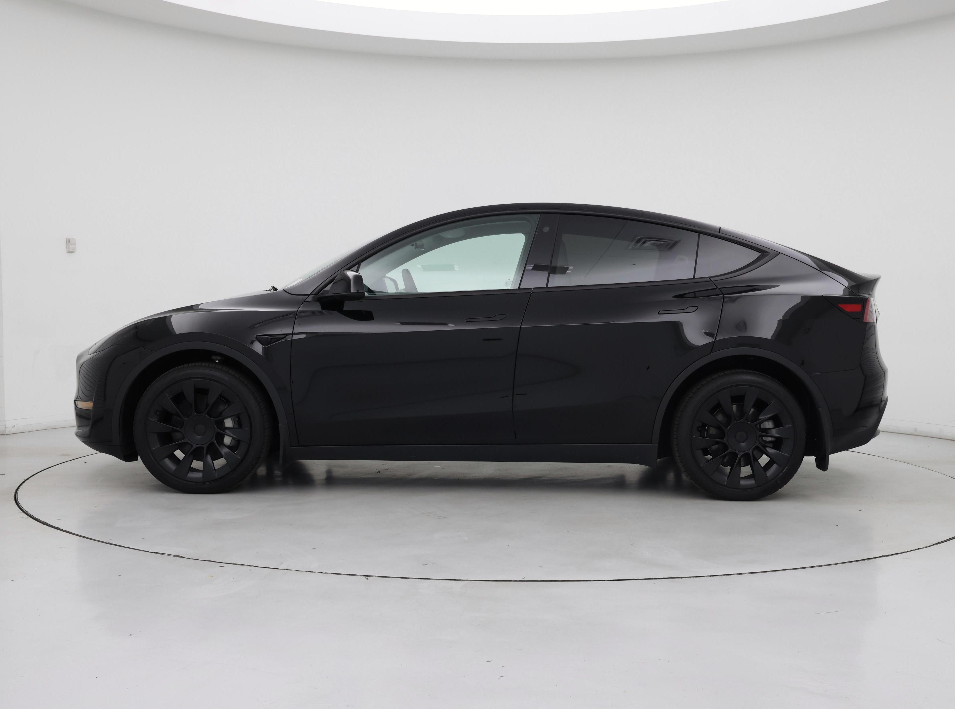 Thumbnail: 2023 Tesla Model Y - 3