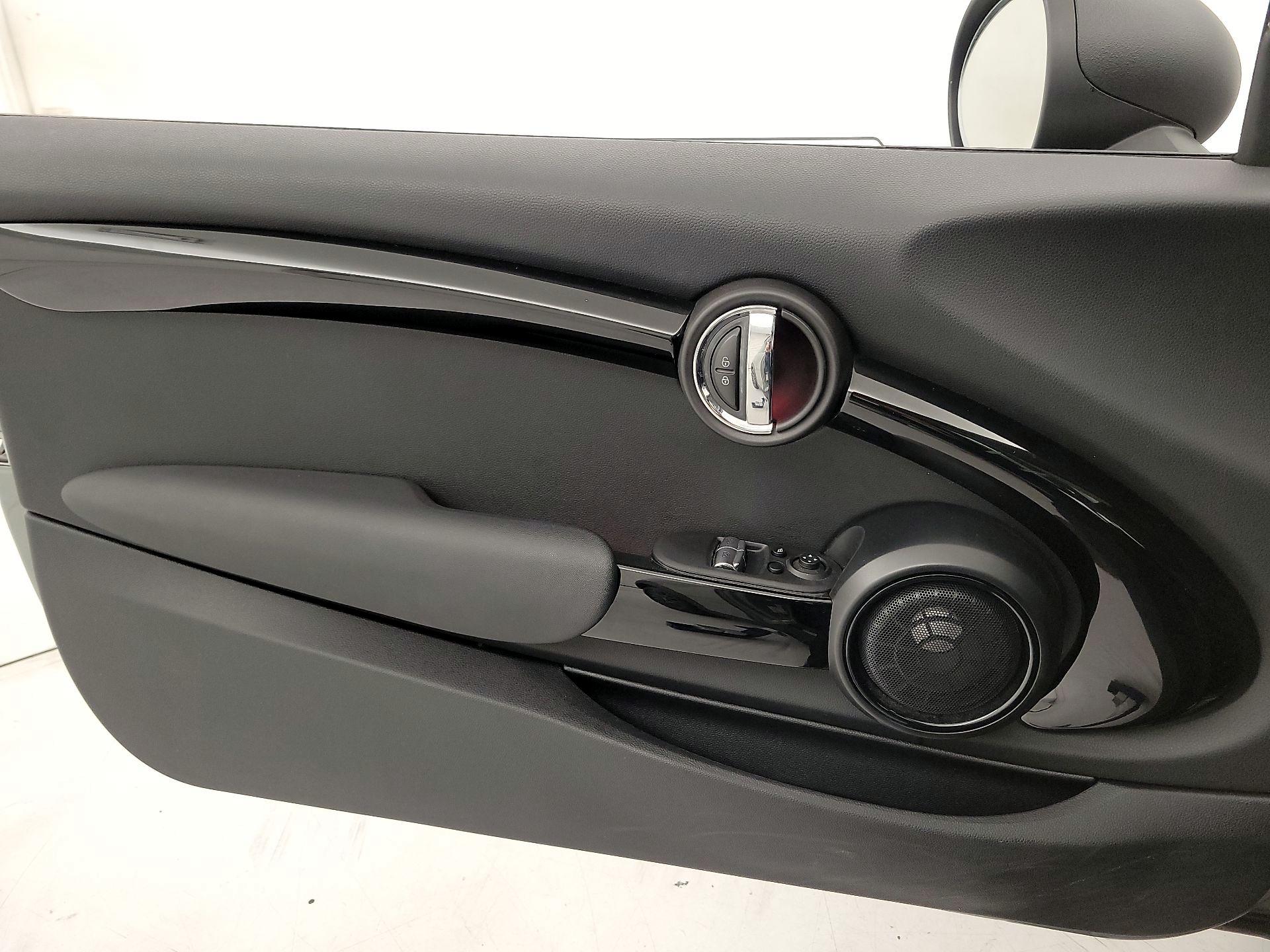 Thumbnail: 2018 MINI Cooper Hardtop - 12