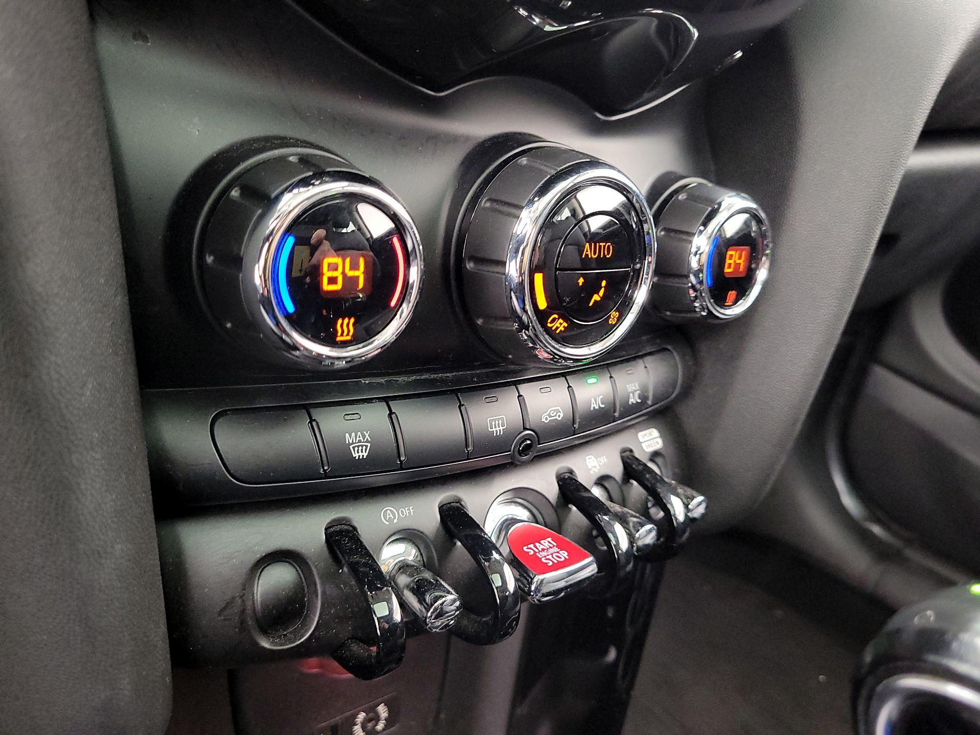 Thumbnail: 2018 MINI Cooper Hardtop - 16