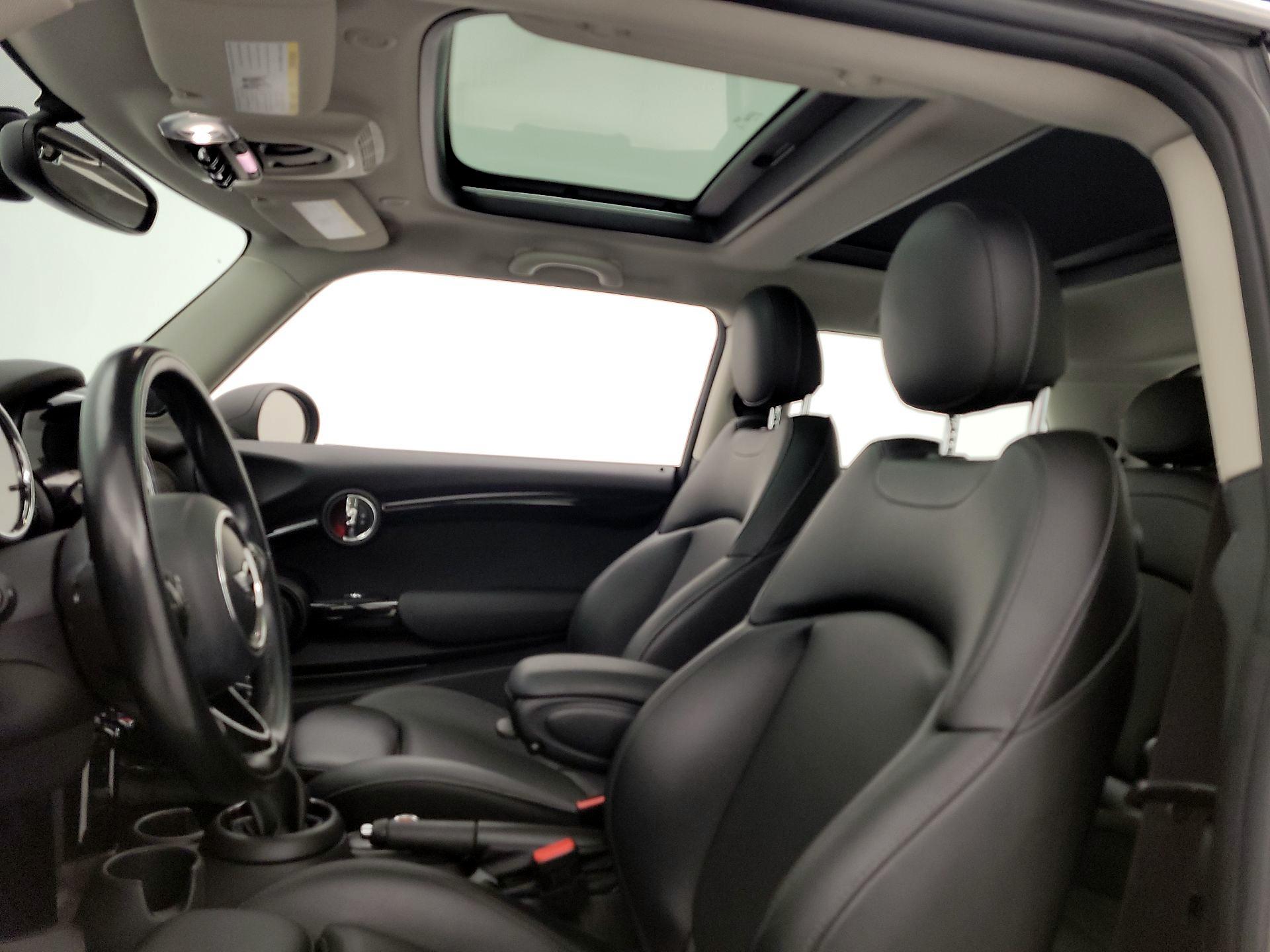 Thumbnail: 2018 MINI Cooper Hardtop - 19