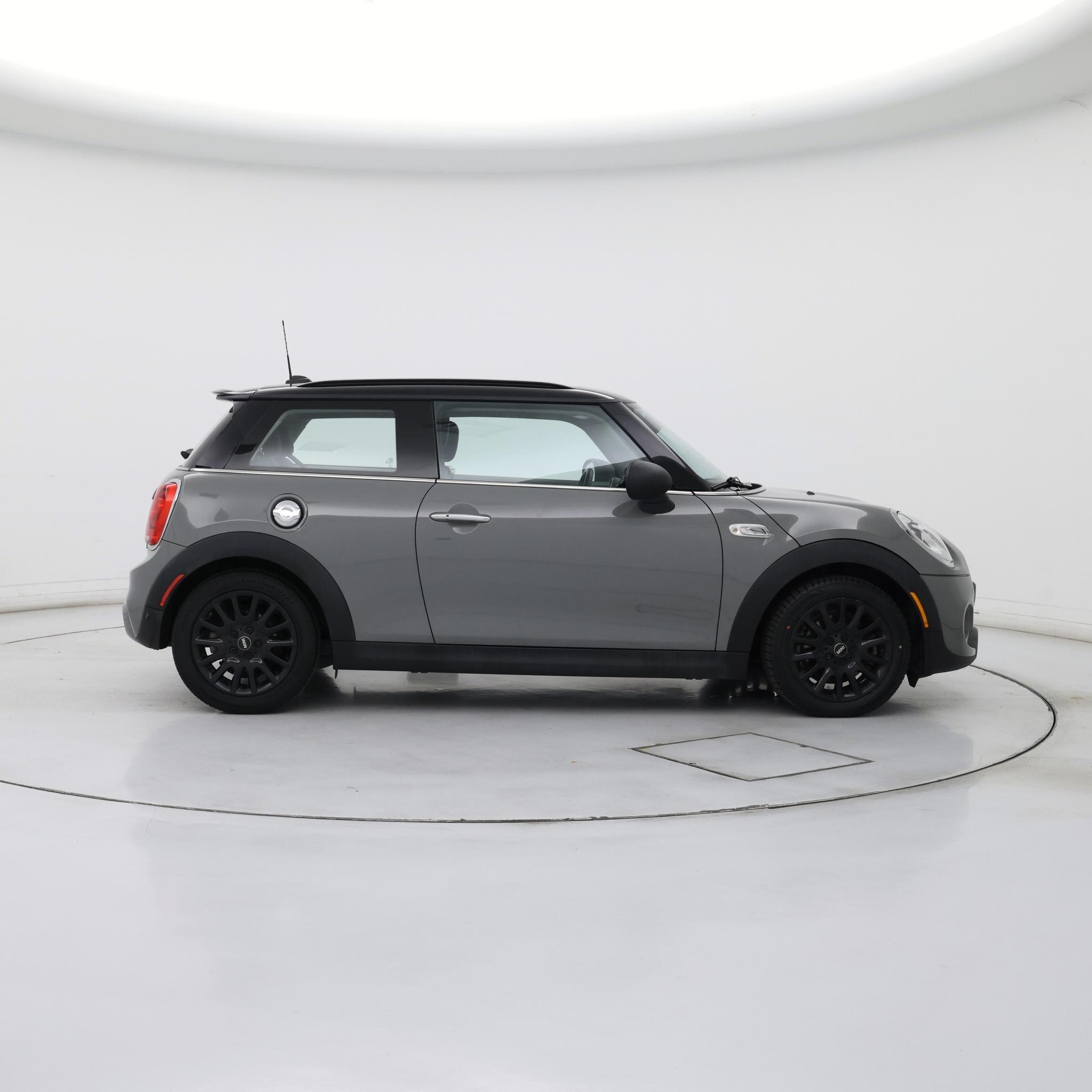 Thumbnail: 2018 MINI Cooper Hardtop - 7