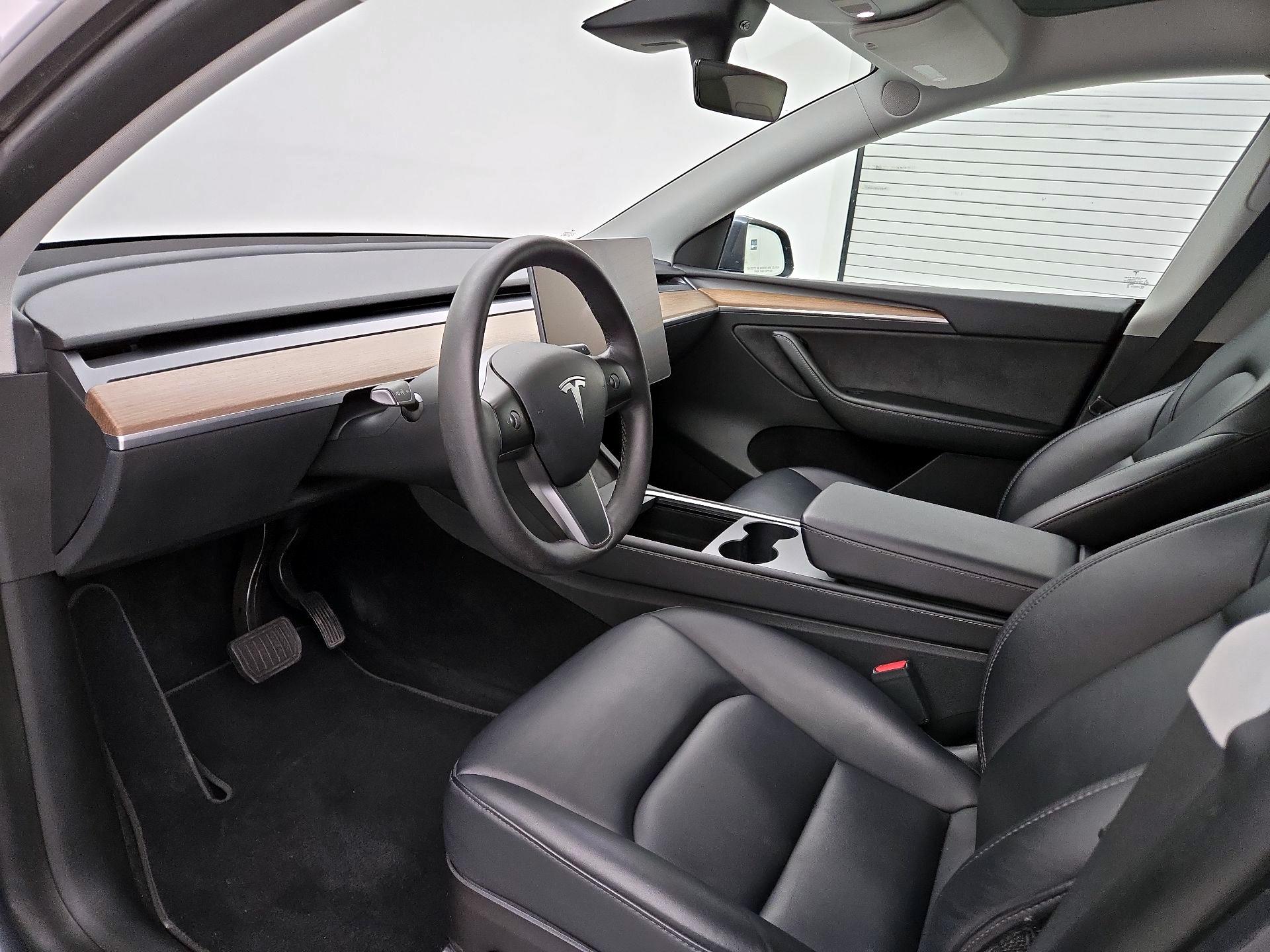 Thumbnail: 2023 Tesla Model Y - 11