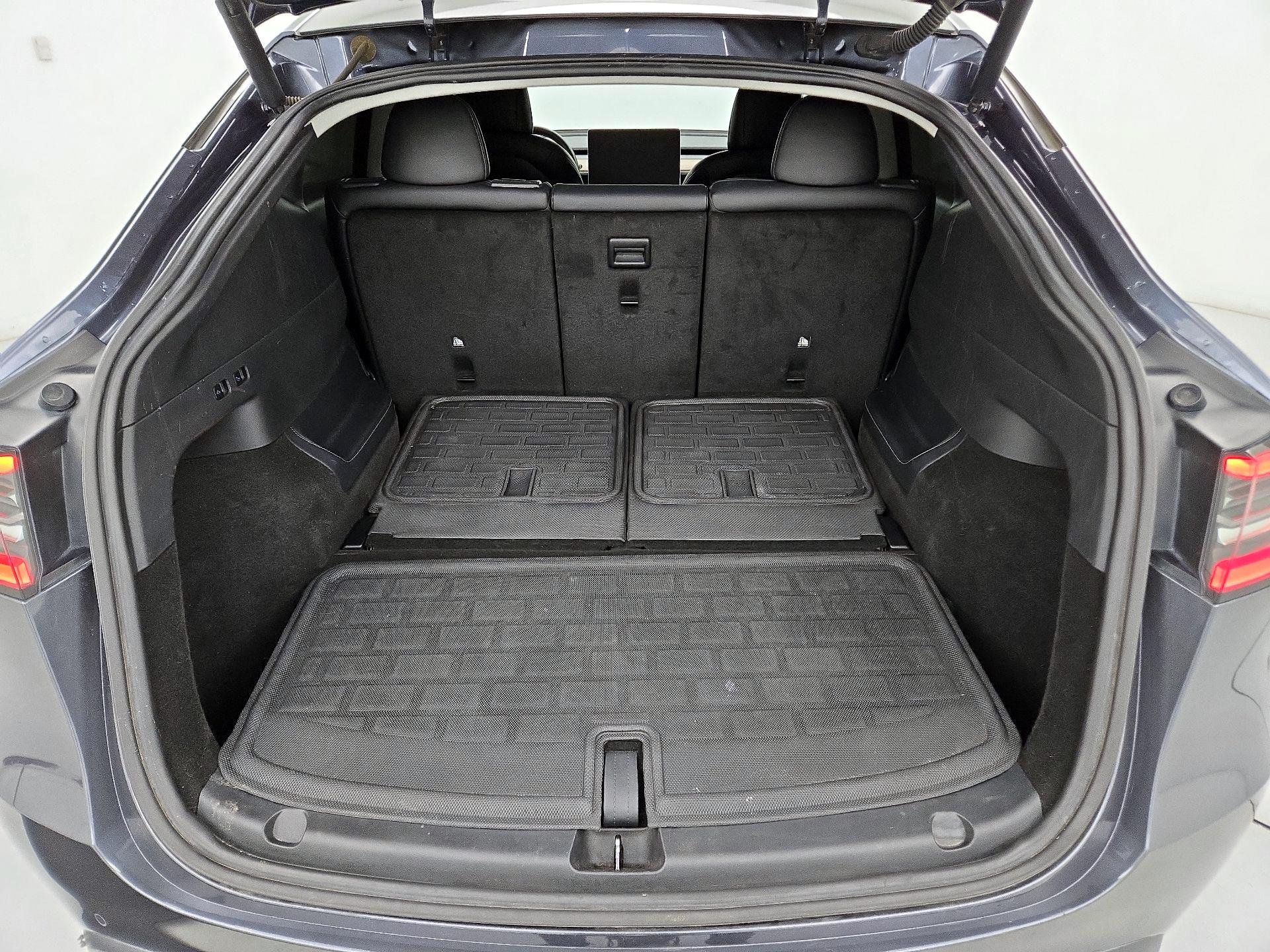 Thumbnail: 2023 Tesla Model Y - 18