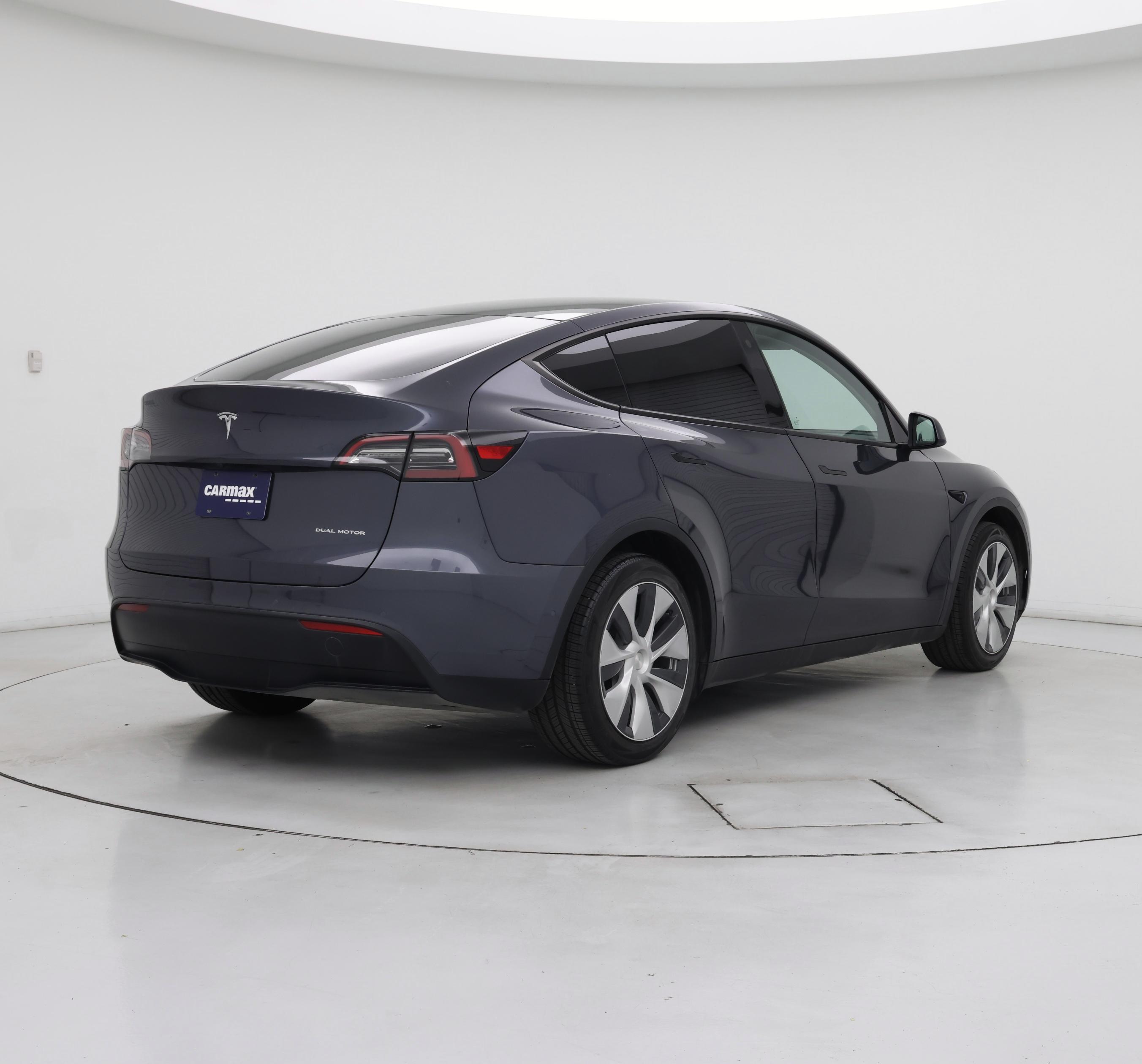 Thumbnail: 2023 Tesla Model Y - 8