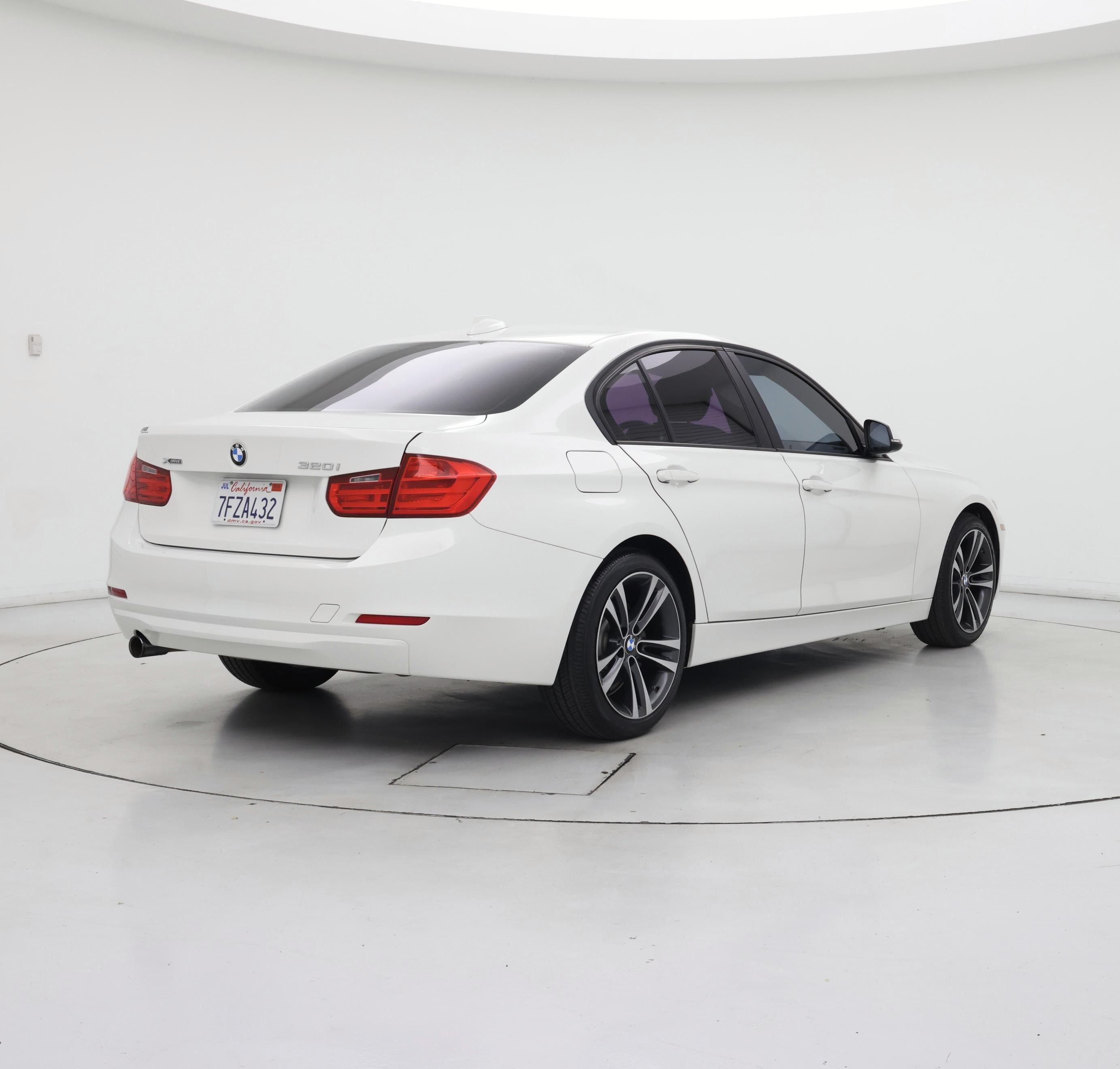 Thumbnail: 2014 BMW 3 Series - 8