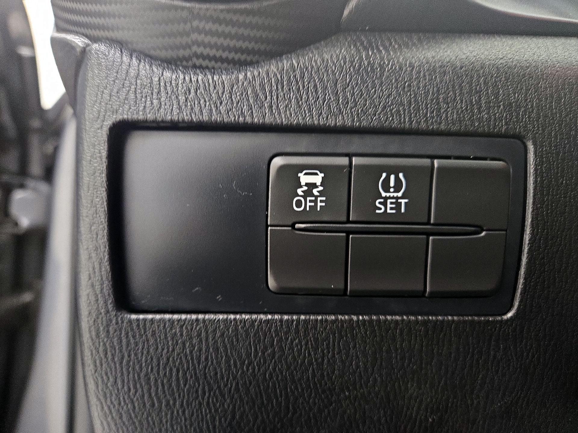 Thumbnail: 2016 Scion iA - 13