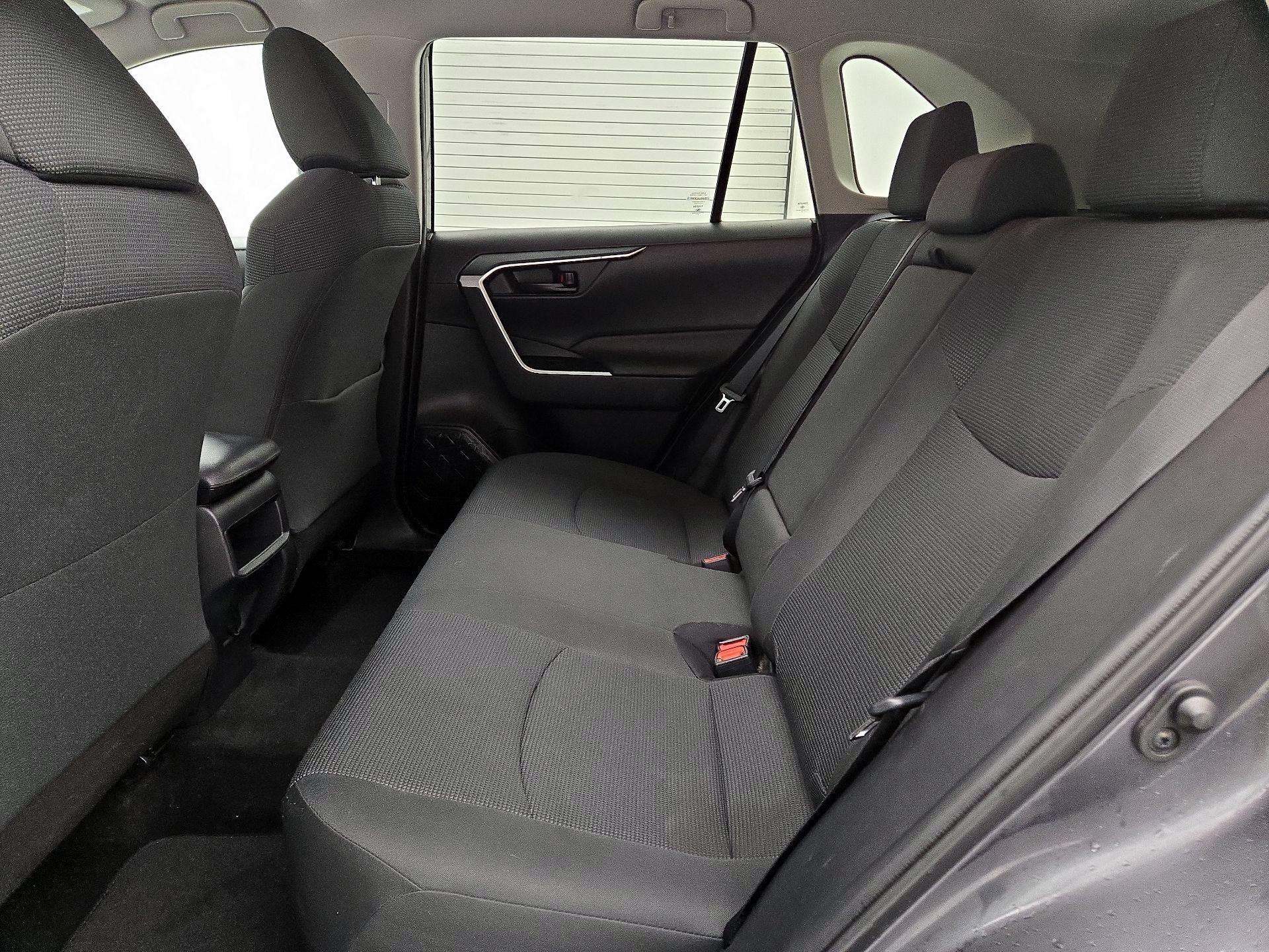 Thumbnail: 2021 Toyota RAV4 - 19