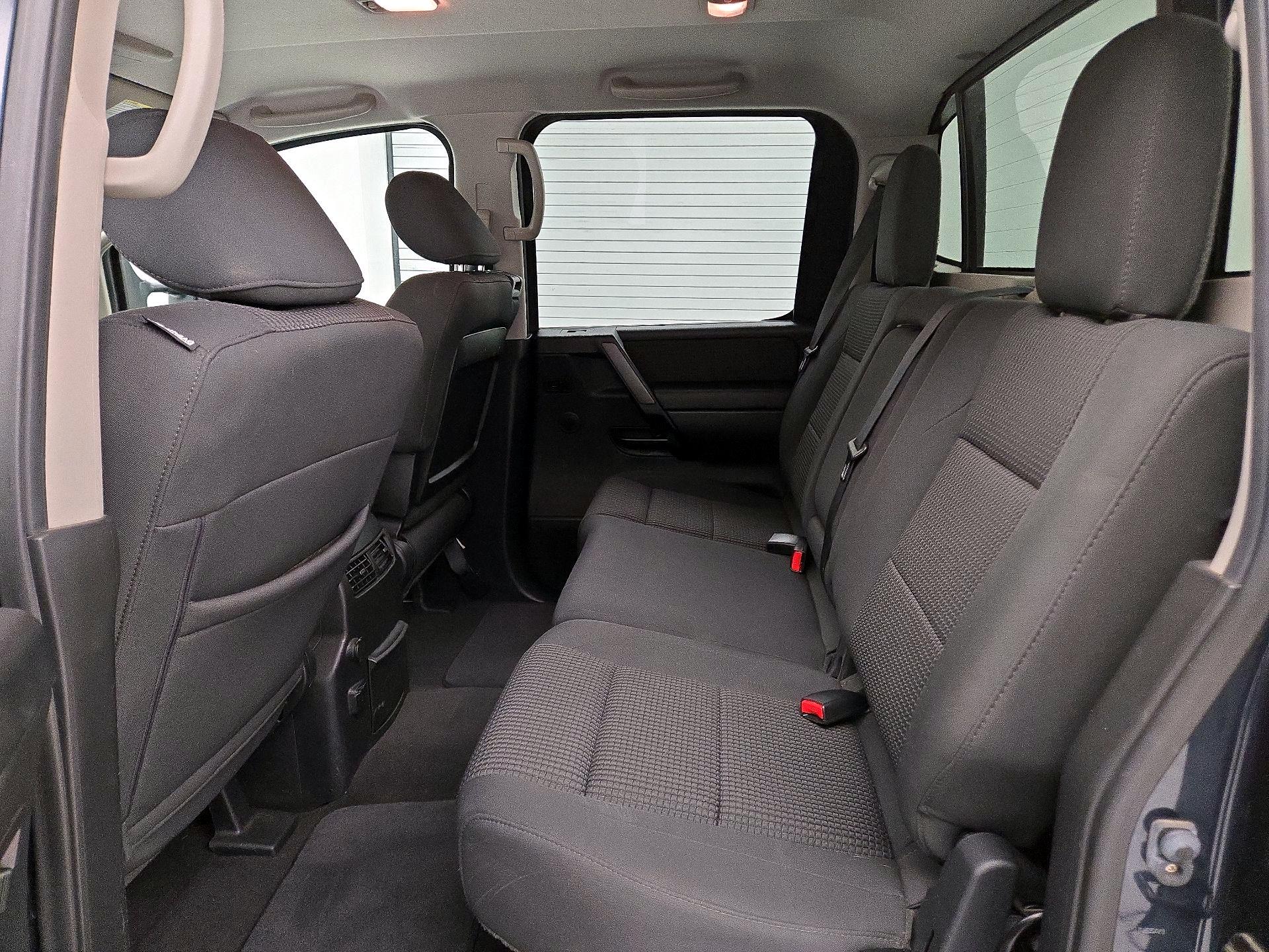 Thumbnail: 2014 Nissan Titan - 18