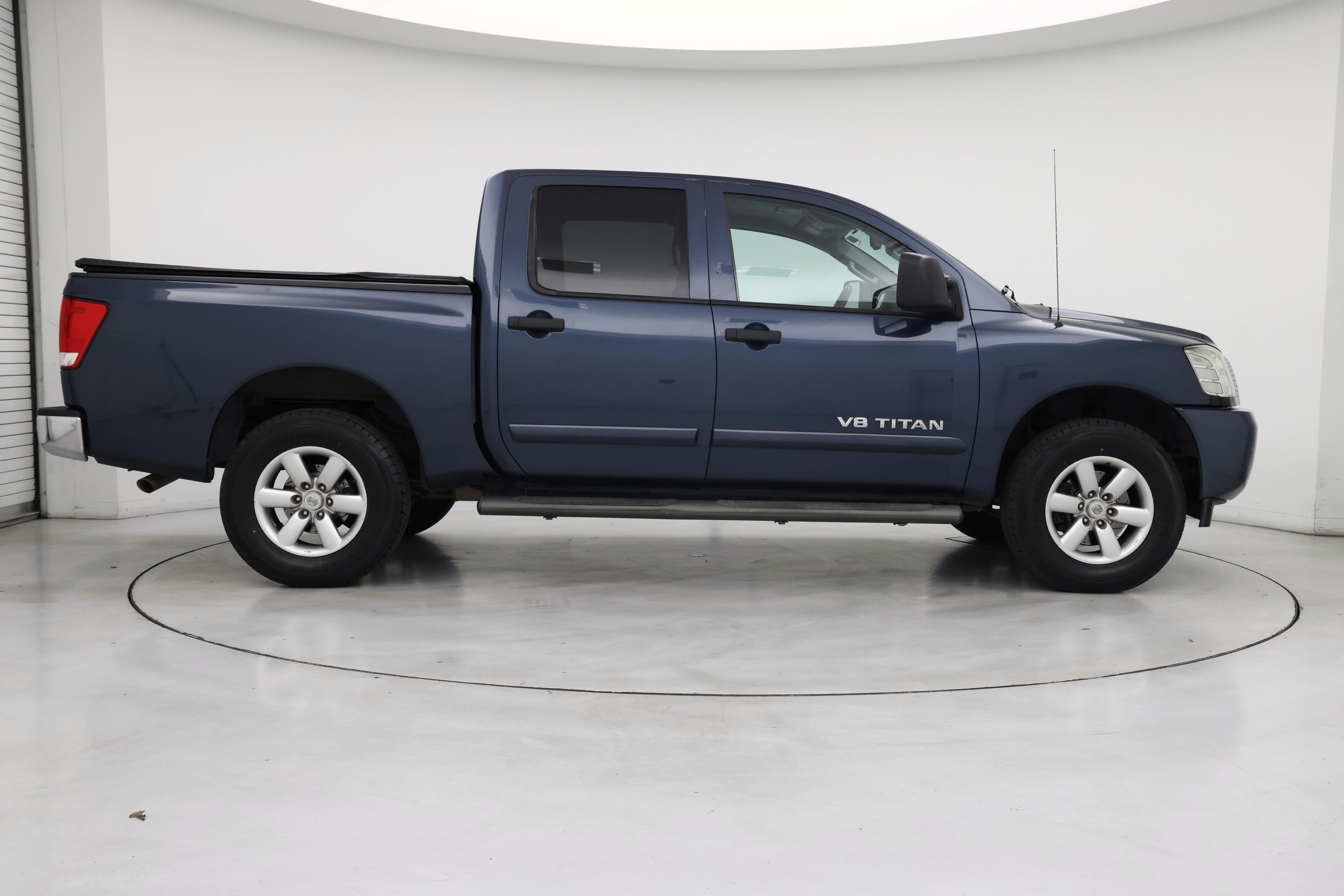 Thumbnail: 2014 Nissan Titan - 7