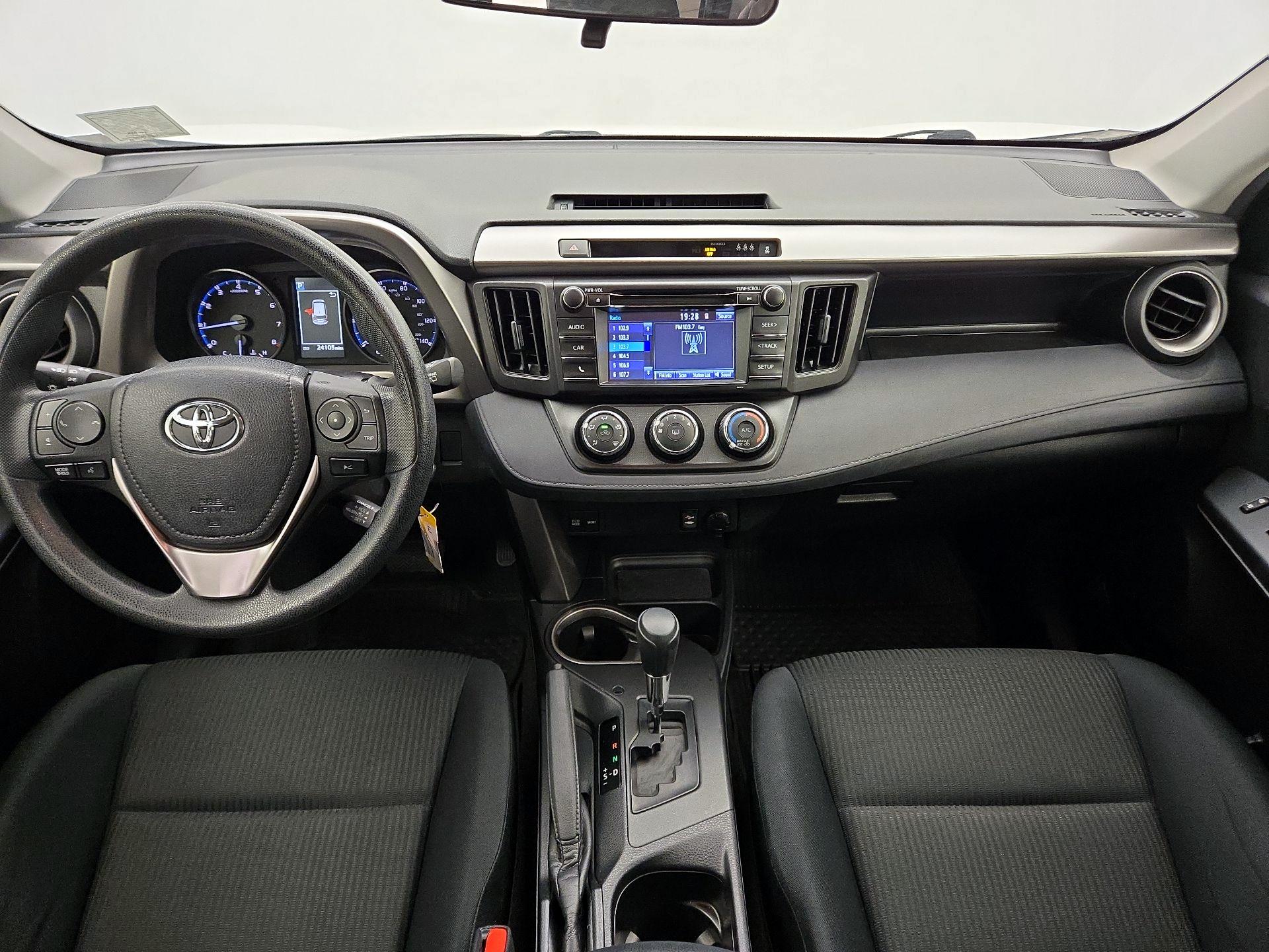 Thumbnail: 2017 Toyota RAV4 - 9