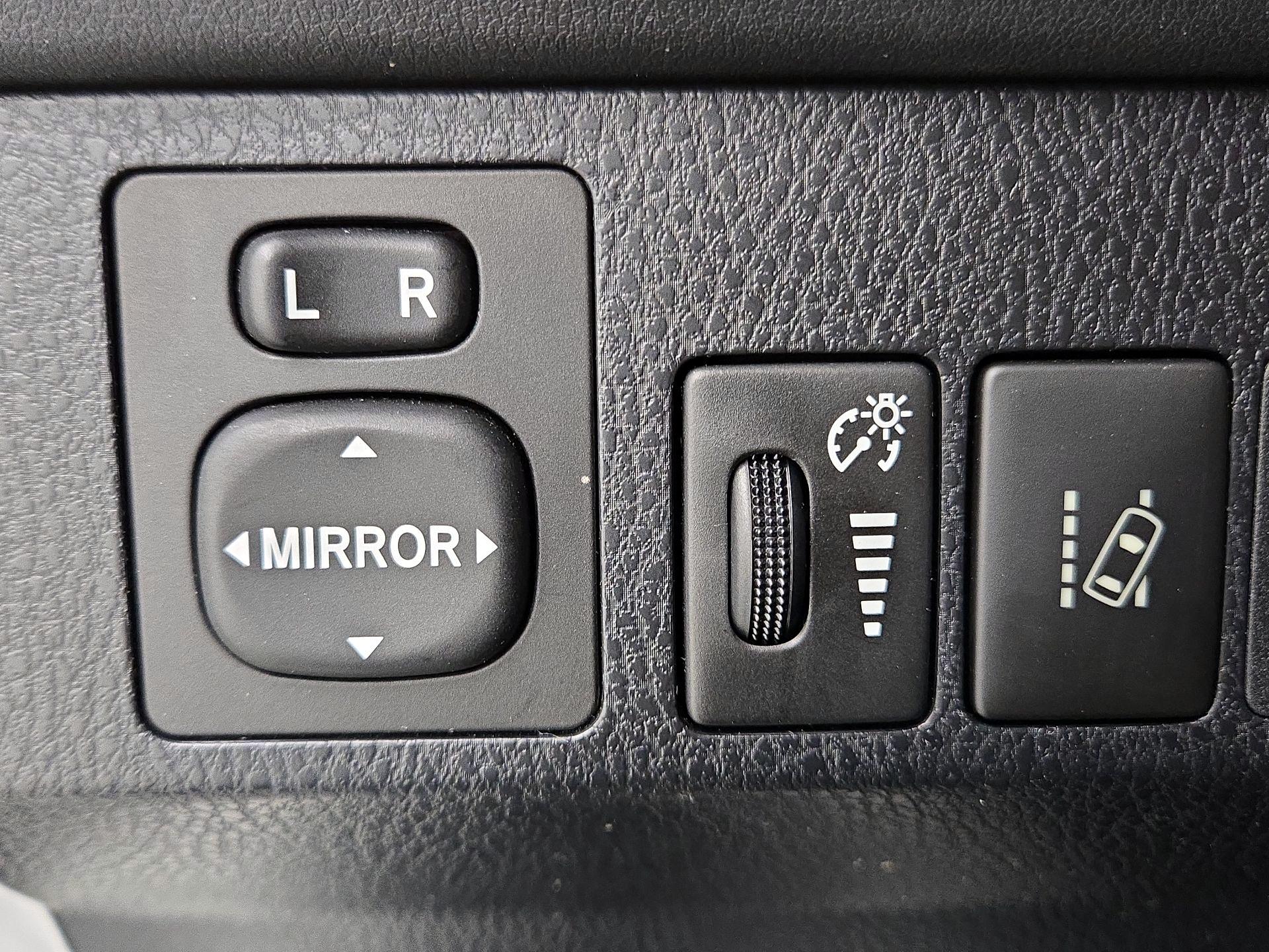 Thumbnail: 2017 Toyota RAV4 - 13