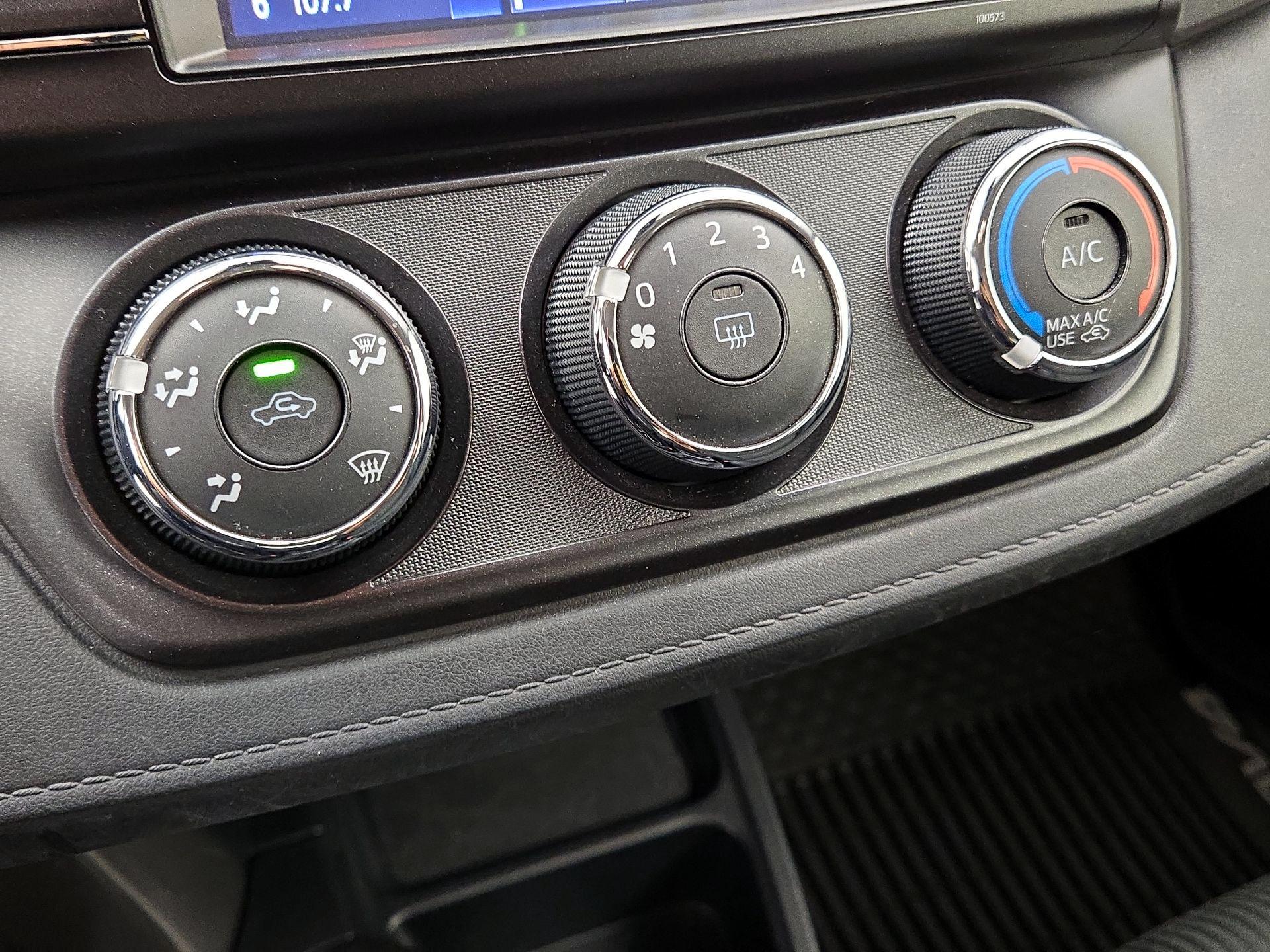 Thumbnail: 2017 Toyota RAV4 - 16