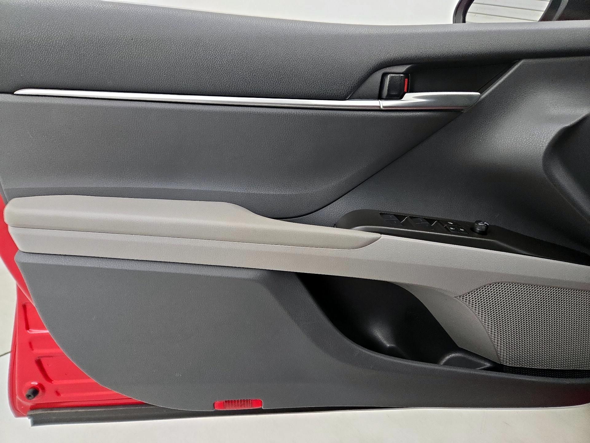 Thumbnail: 2023 Toyota Camry - 12