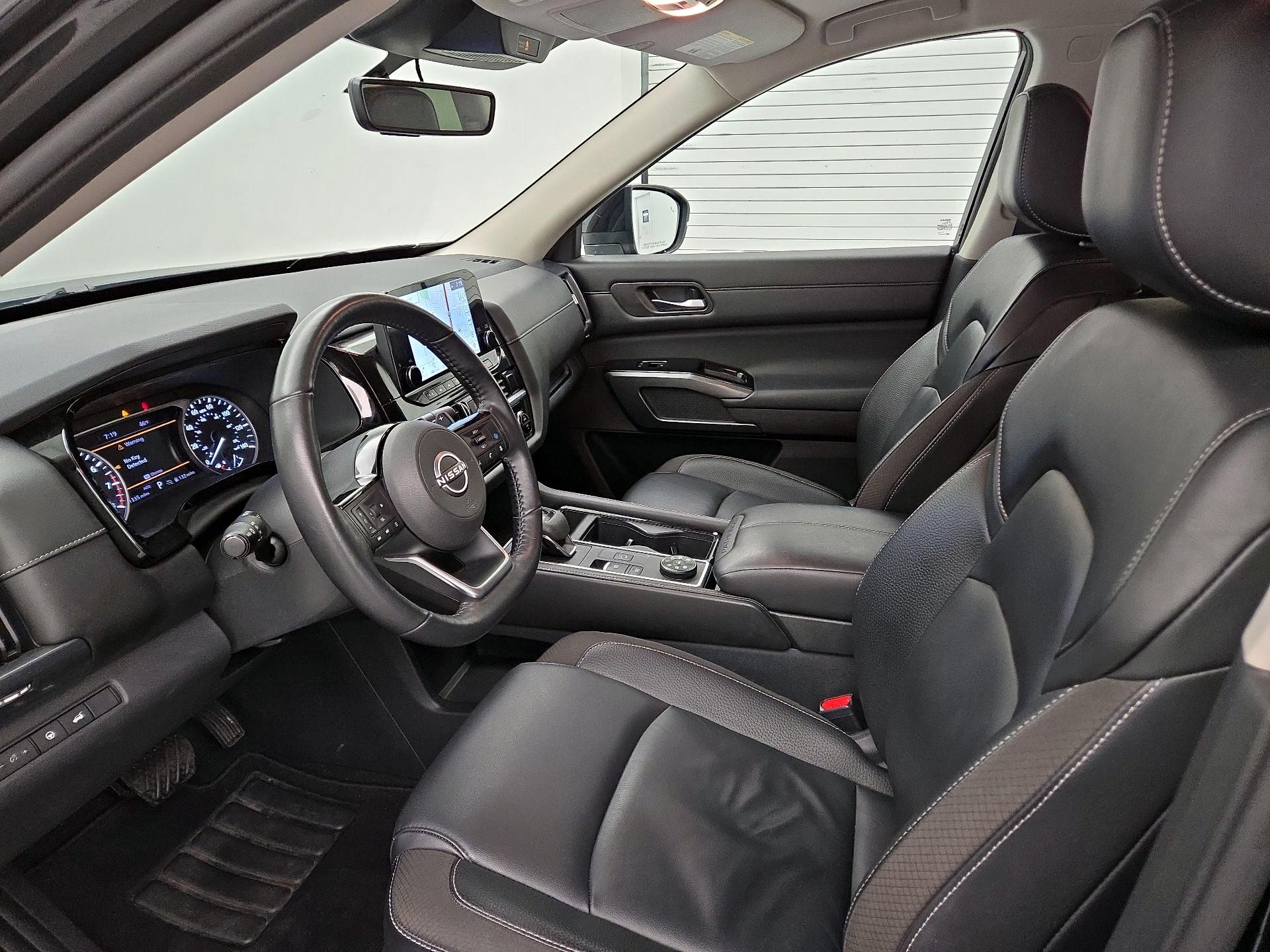 Thumbnail: 2023 Nissan Pathfinder - 11