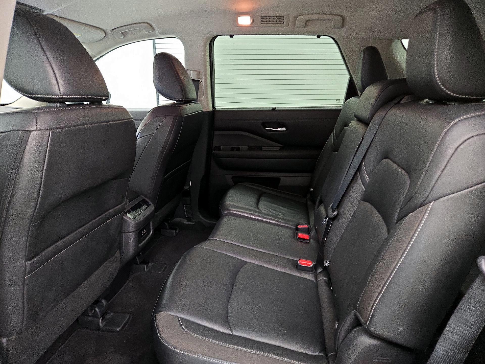 Thumbnail: 2023 Nissan Pathfinder - 20