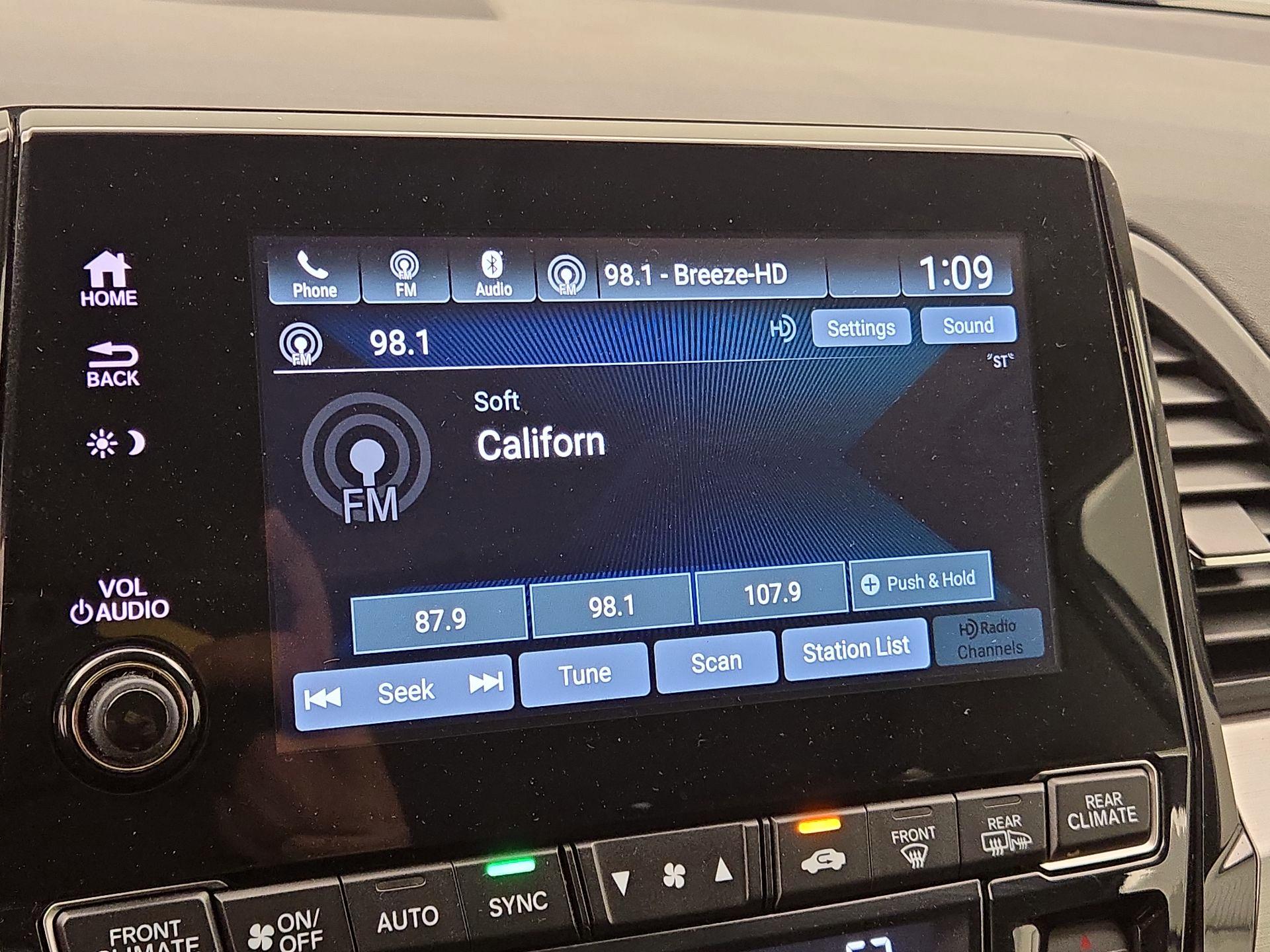 Thumbnail: 2019 Honda Odyssey - 15