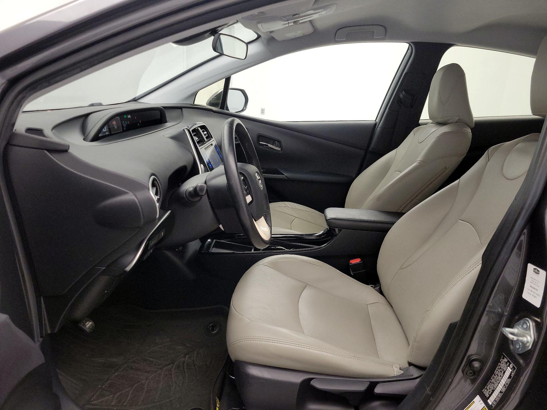 Thumbnail: 2017 Toyota Prius Prime - 11