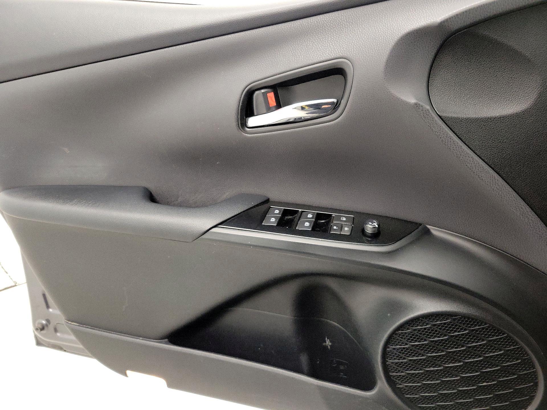 Thumbnail: 2017 Toyota Prius Prime - 12