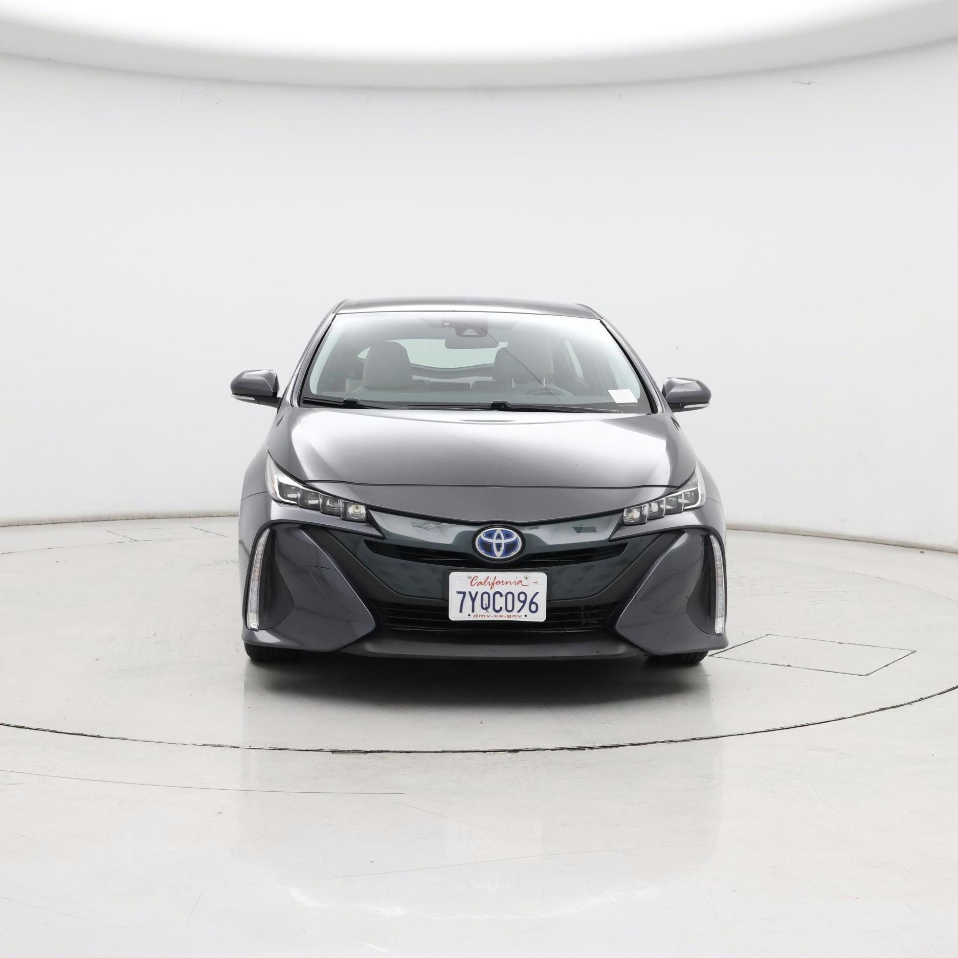 Thumbnail: 2017 Toyota Prius Prime - 5