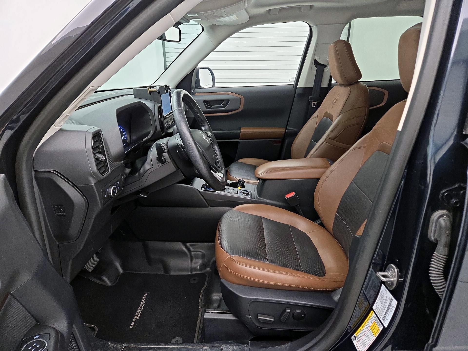 Thumbnail: 2021 Ford Bronco Sport - 11