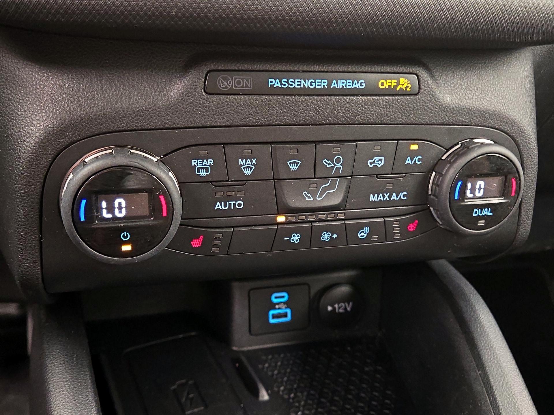 Thumbnail: 2021 Ford Bronco Sport - 17