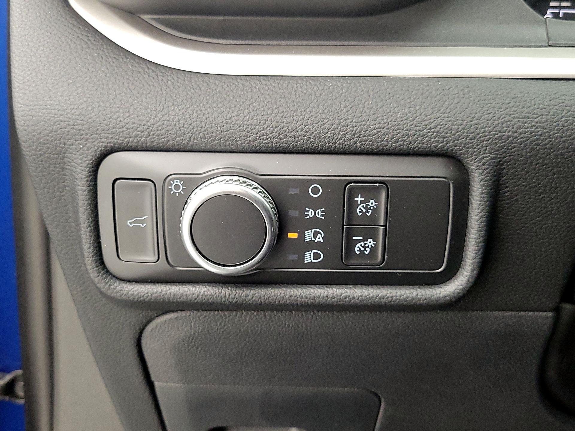 Thumbnail: 2021 Ford Explorer - 13