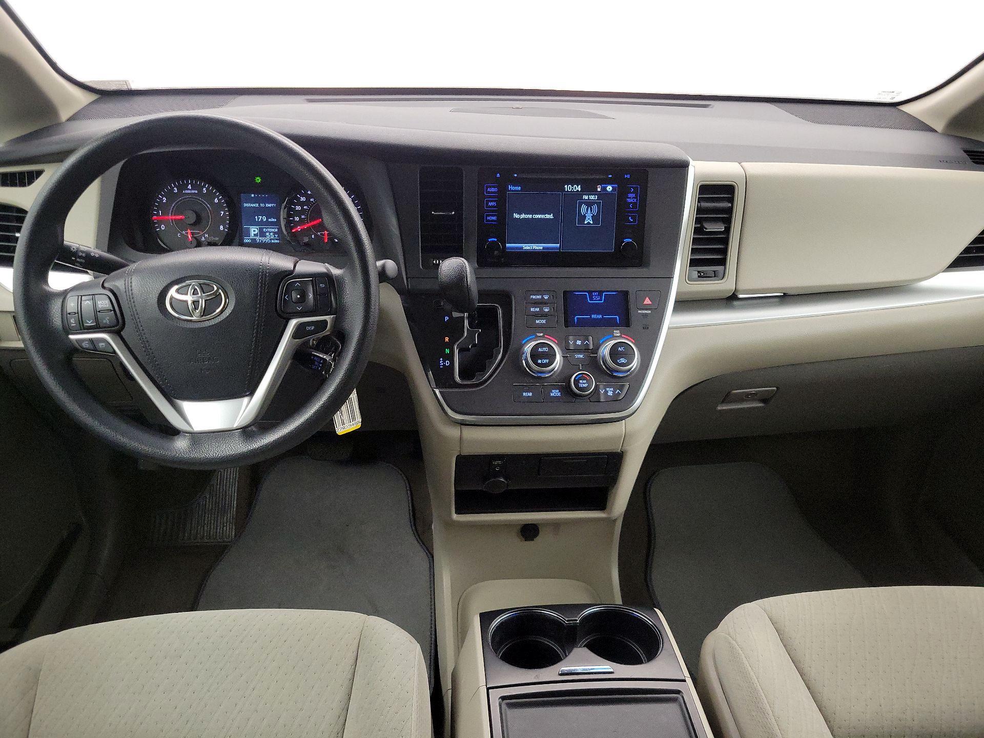 Thumbnail: 2015 Toyota Sienna - 9