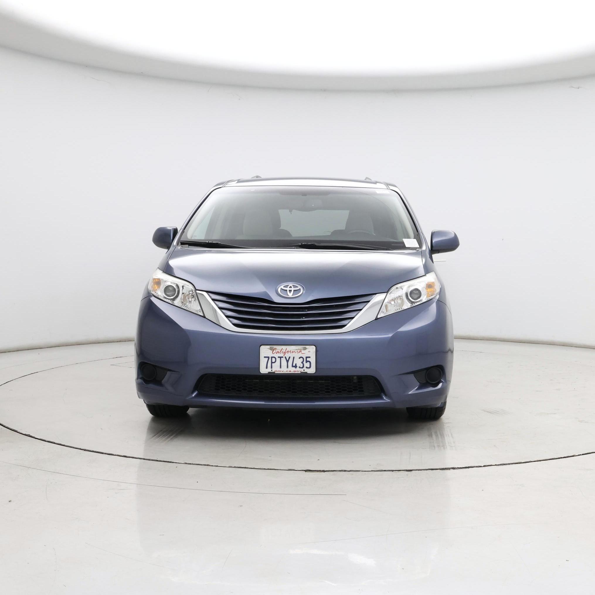 Thumbnail: 2015 Toyota Sienna - 5