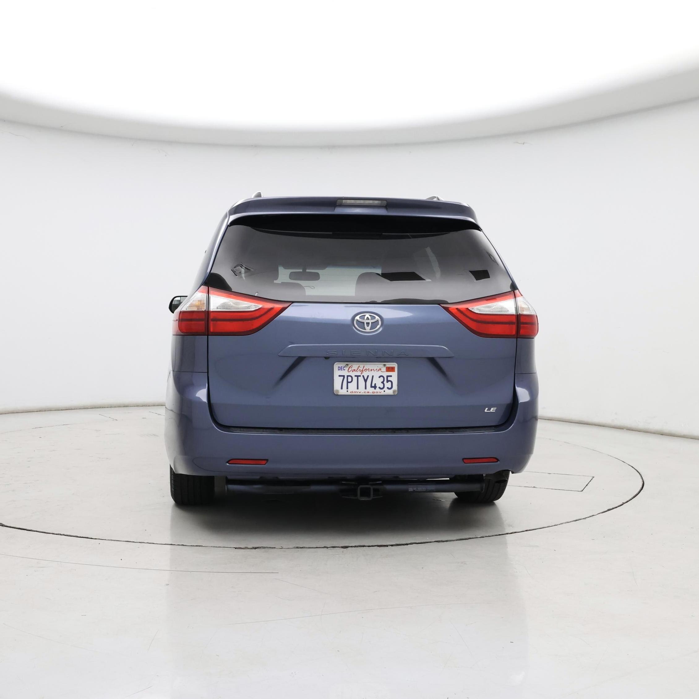 Thumbnail: 2015 Toyota Sienna - 6