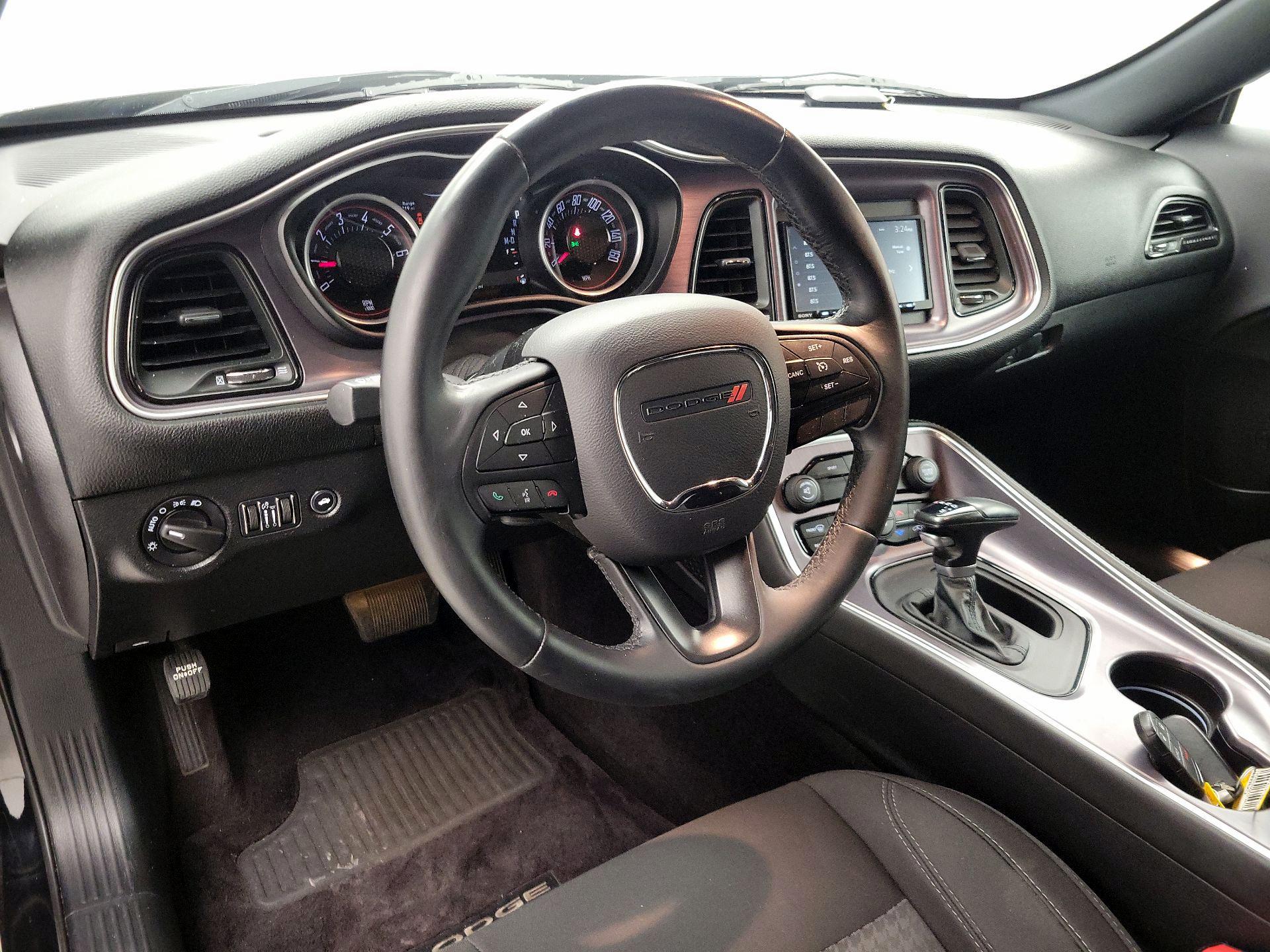 Thumbnail: 2016 Dodge Challenger - 9