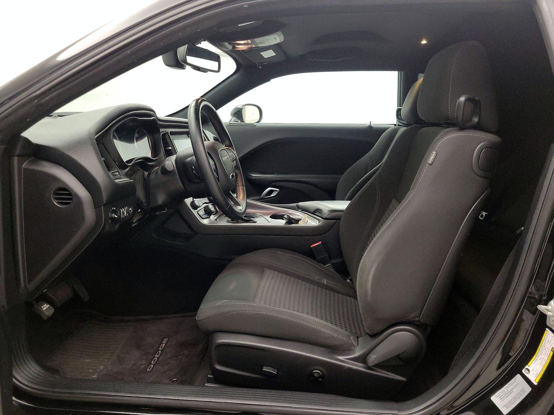 Thumbnail: 2016 Dodge Challenger - 11