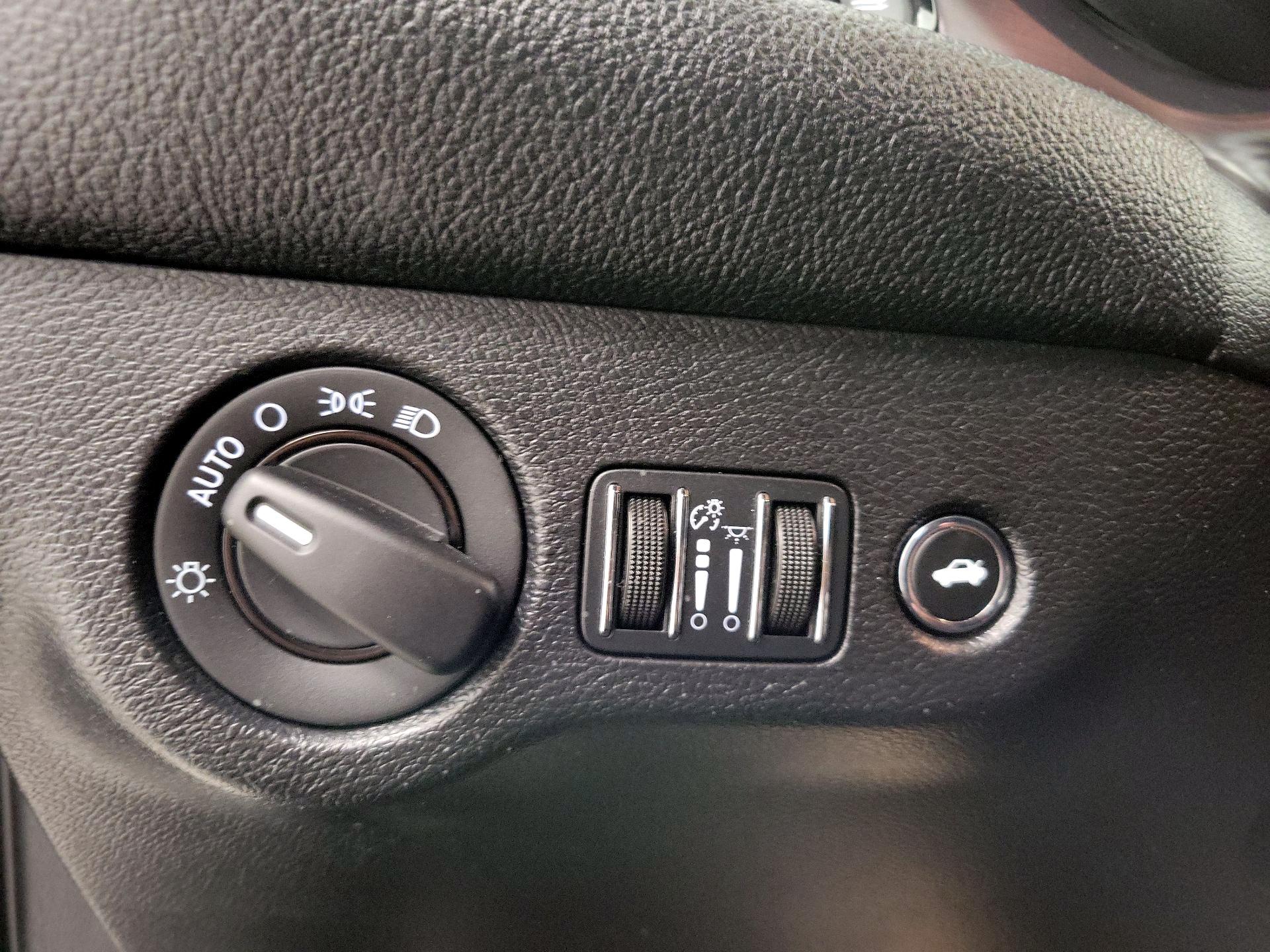 Thumbnail: 2016 Dodge Challenger - 13