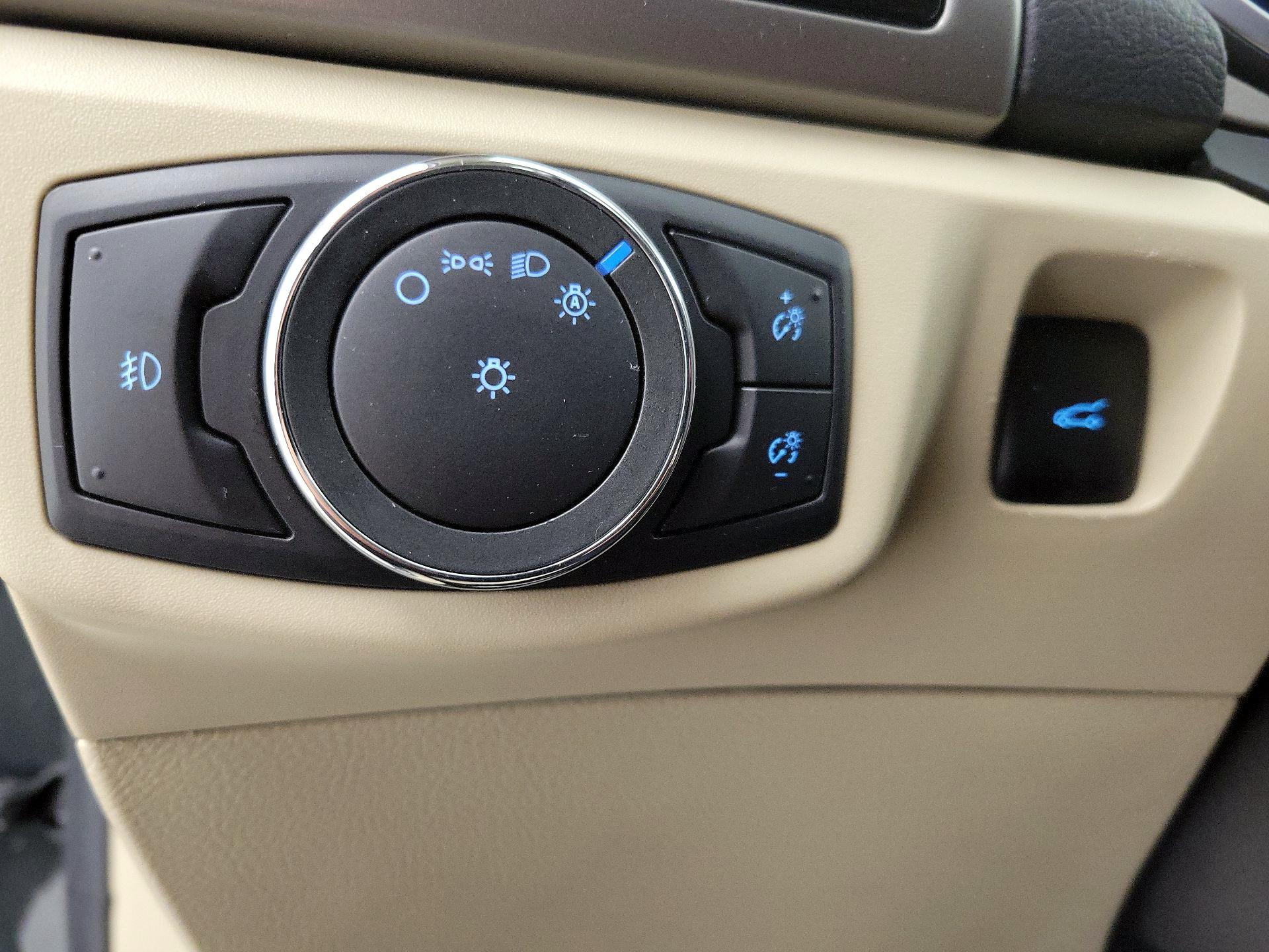 Thumbnail: 2015 Ford Fusion - 13