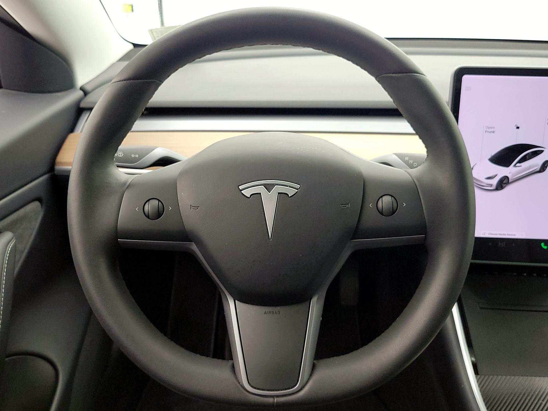 Thumbnail: 2020 Tesla Model 3 - 10