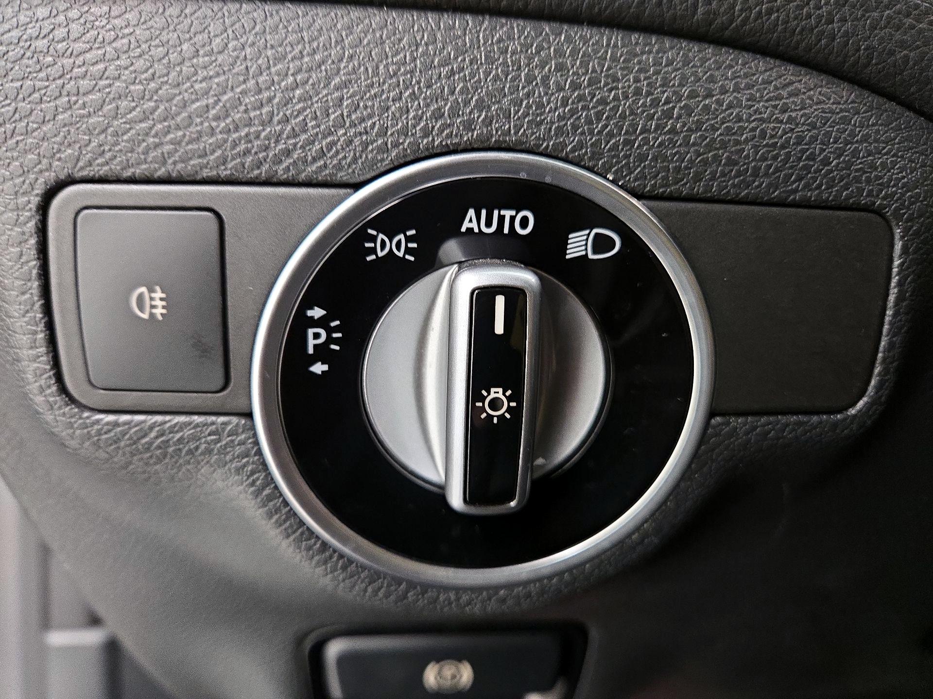 Thumbnail: 2018 Mercedes-Benz CLA - 13