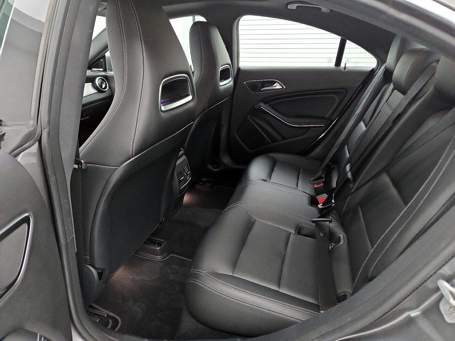 Thumbnail: 2018 Mercedes-Benz CLA - 18