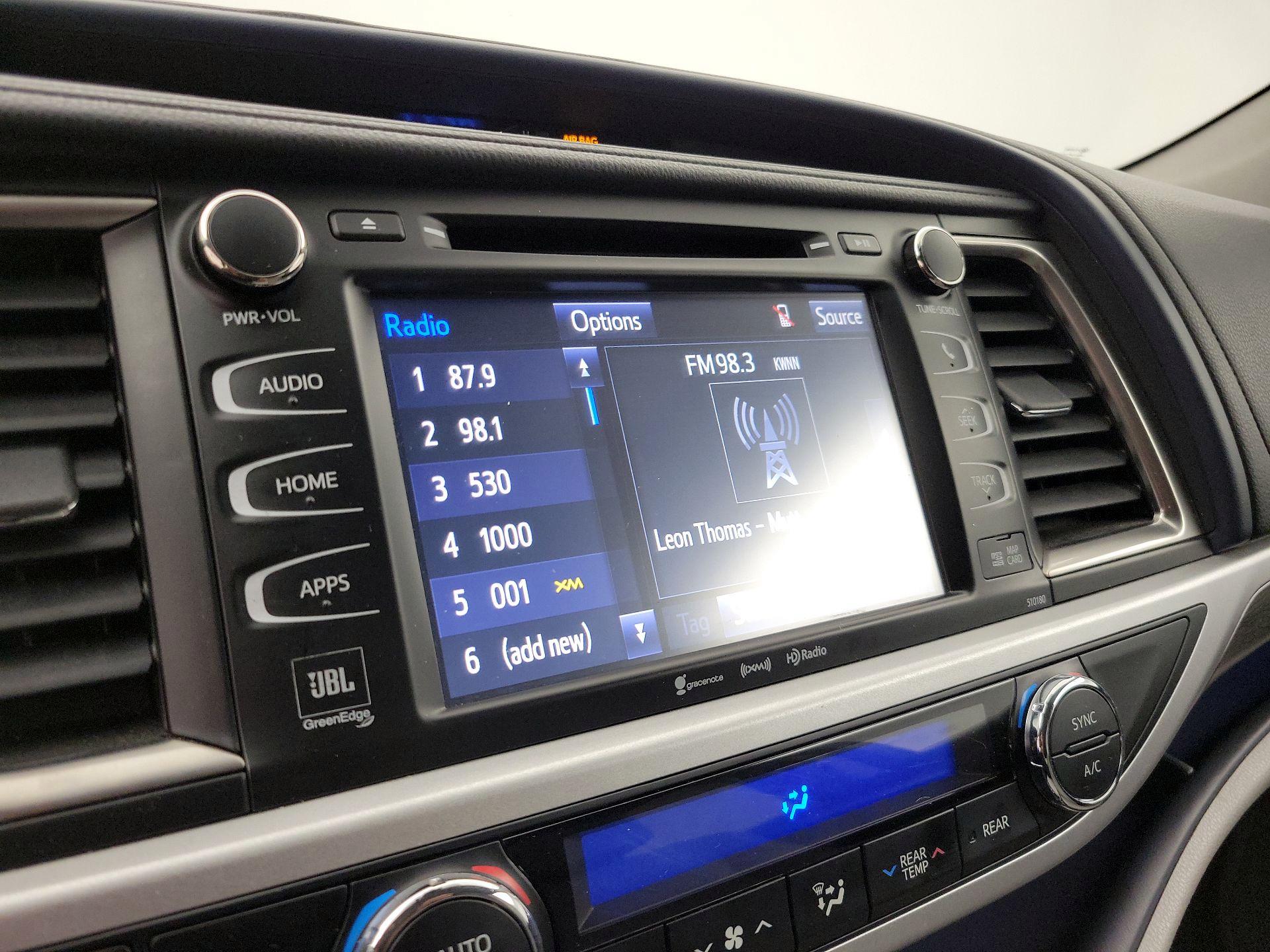 Thumbnail: 2018 Toyota Highlander - 15