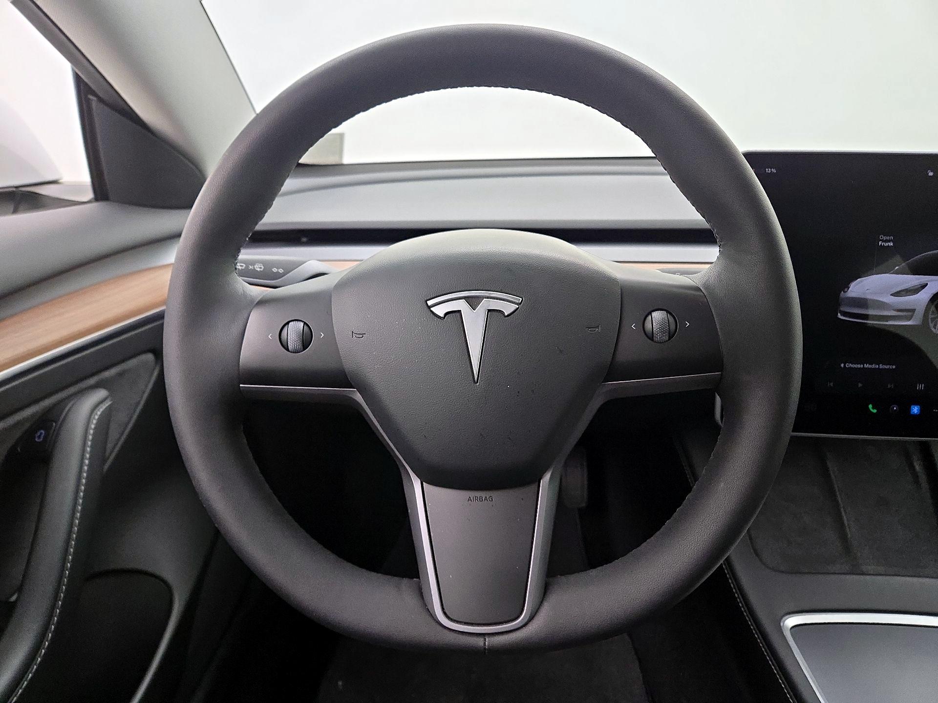 Thumbnail: 2022 Tesla Model 3 - 10